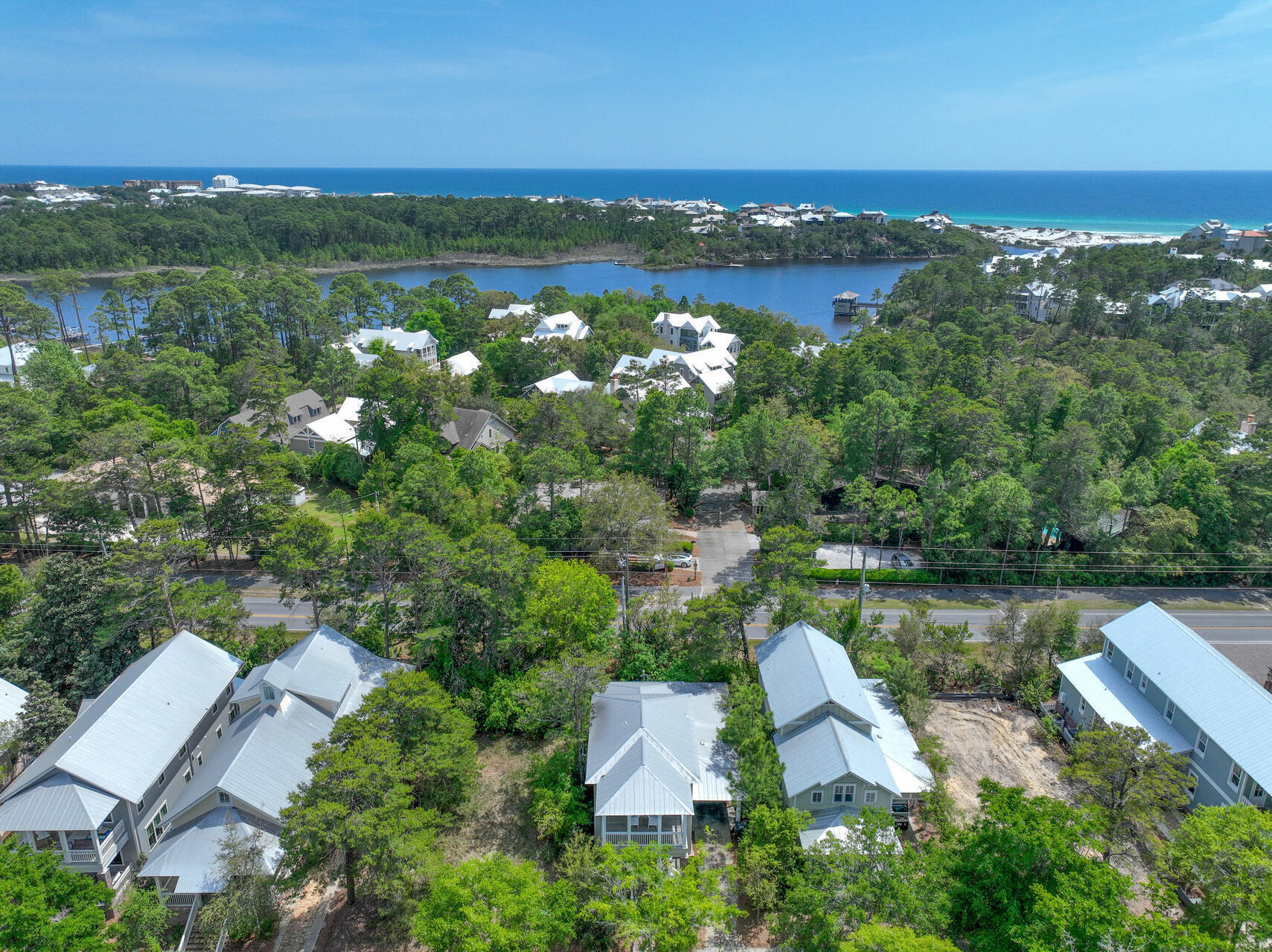 FOREST LAKES - Residential