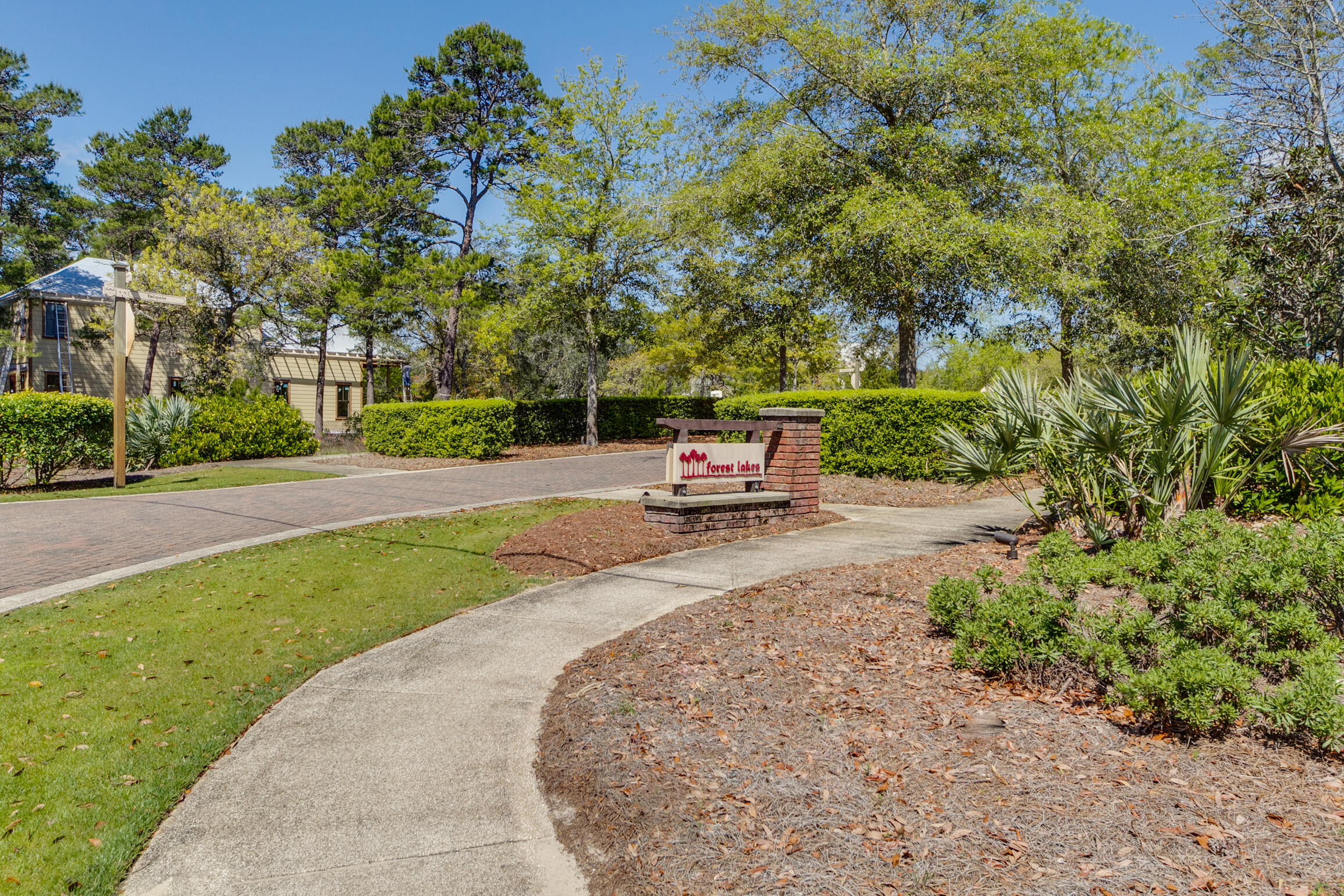 FOREST LAKES - Residential