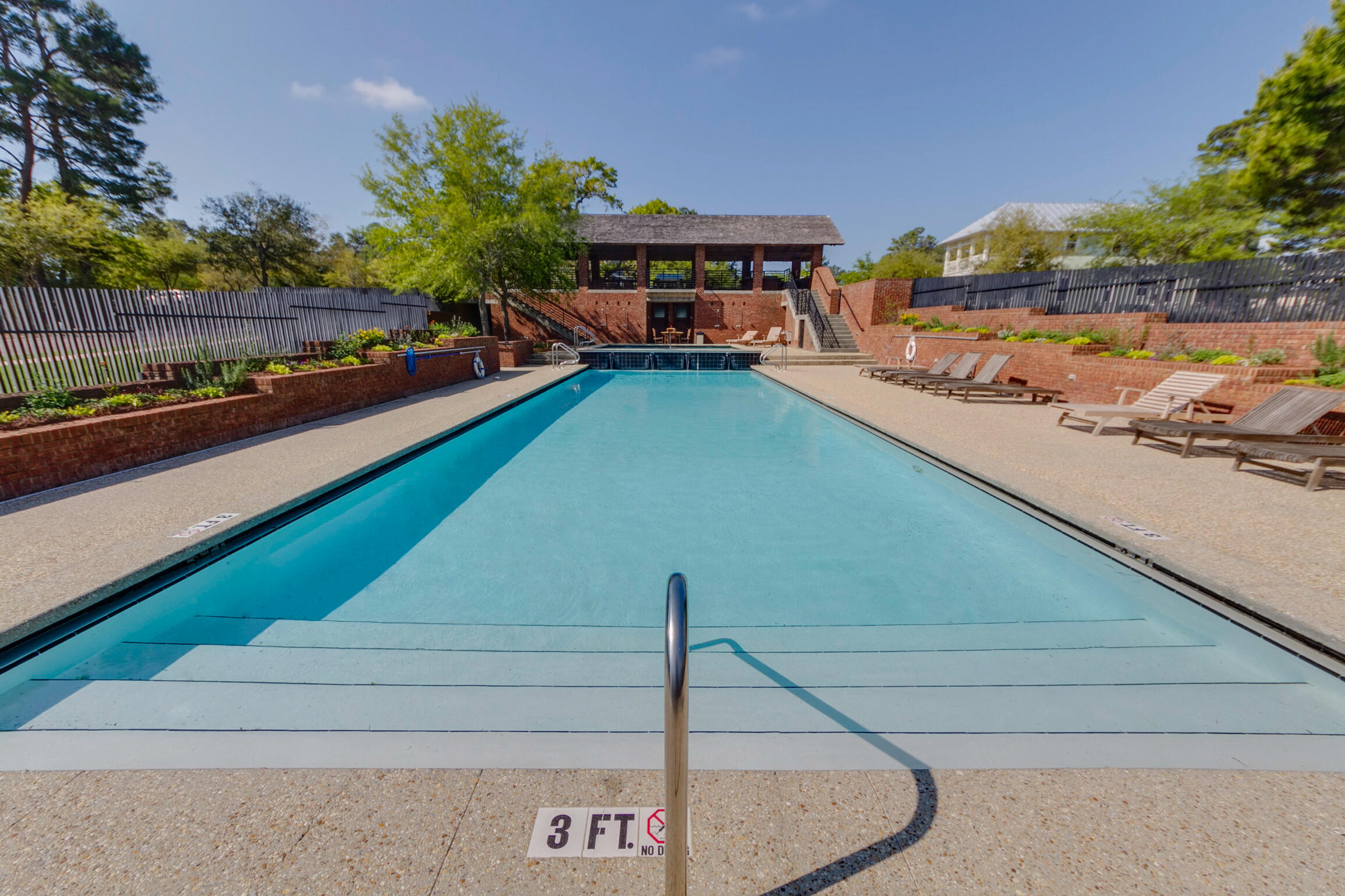 FOREST LAKES - Residential