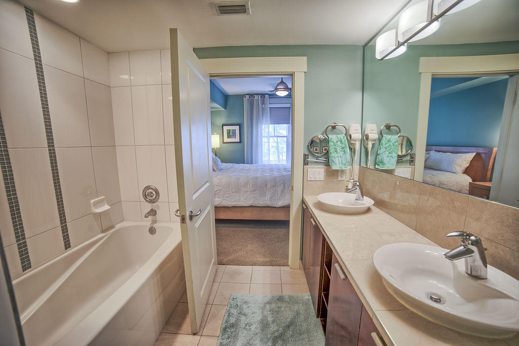 BAHIA CONDO - Residential