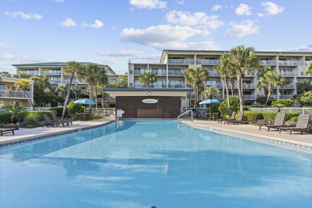 SILVER DUNES CONDO - Residential