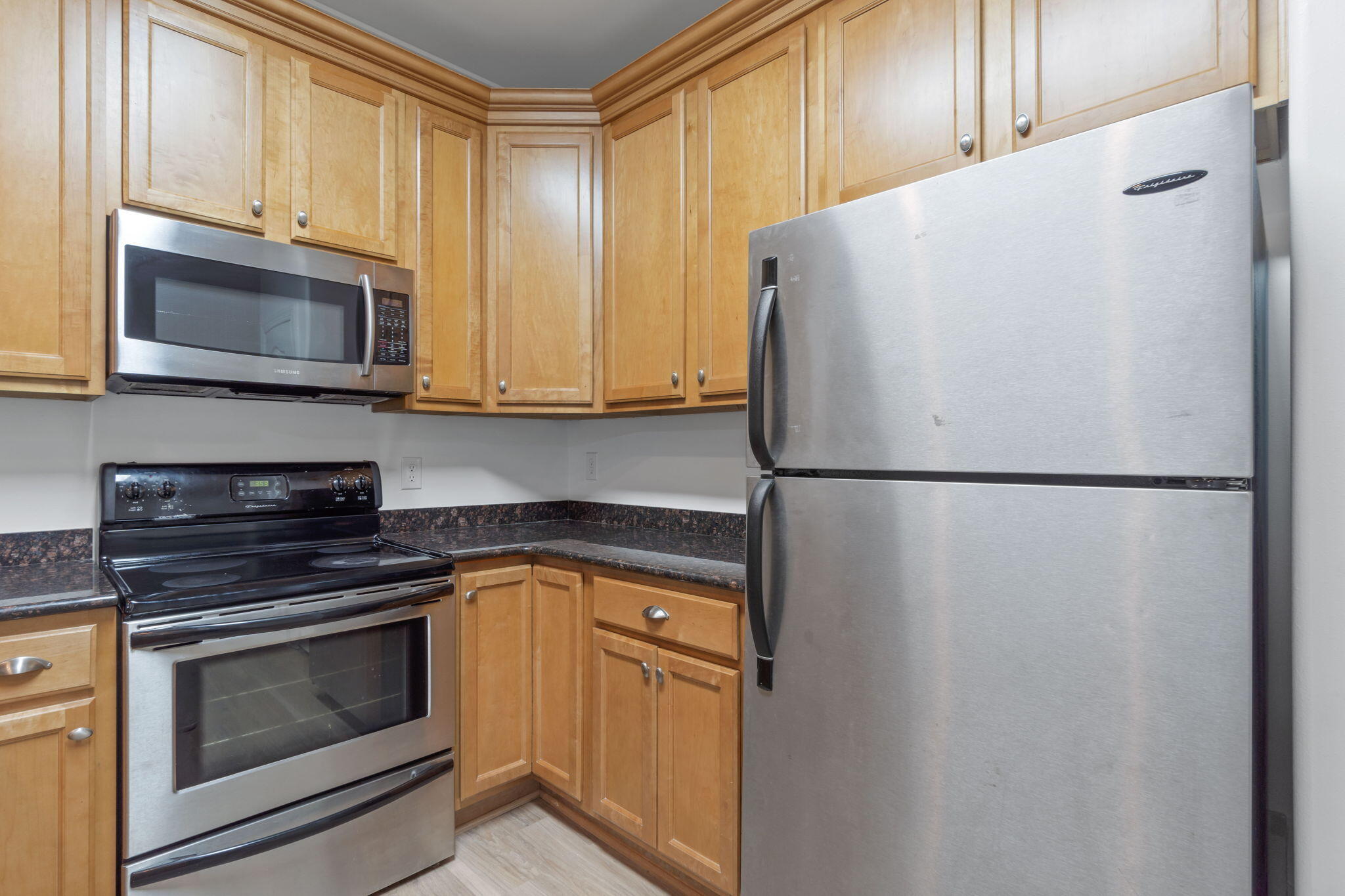 OLD BAY VILLAGE TOWNHOMES - Residential Lease