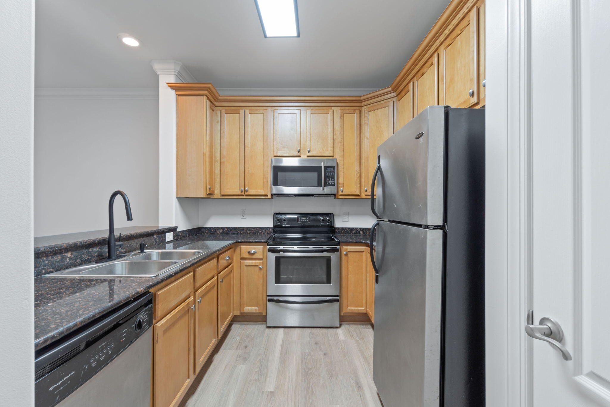 OLD BAY VILLAGE TOWNHOMES - Residential Lease