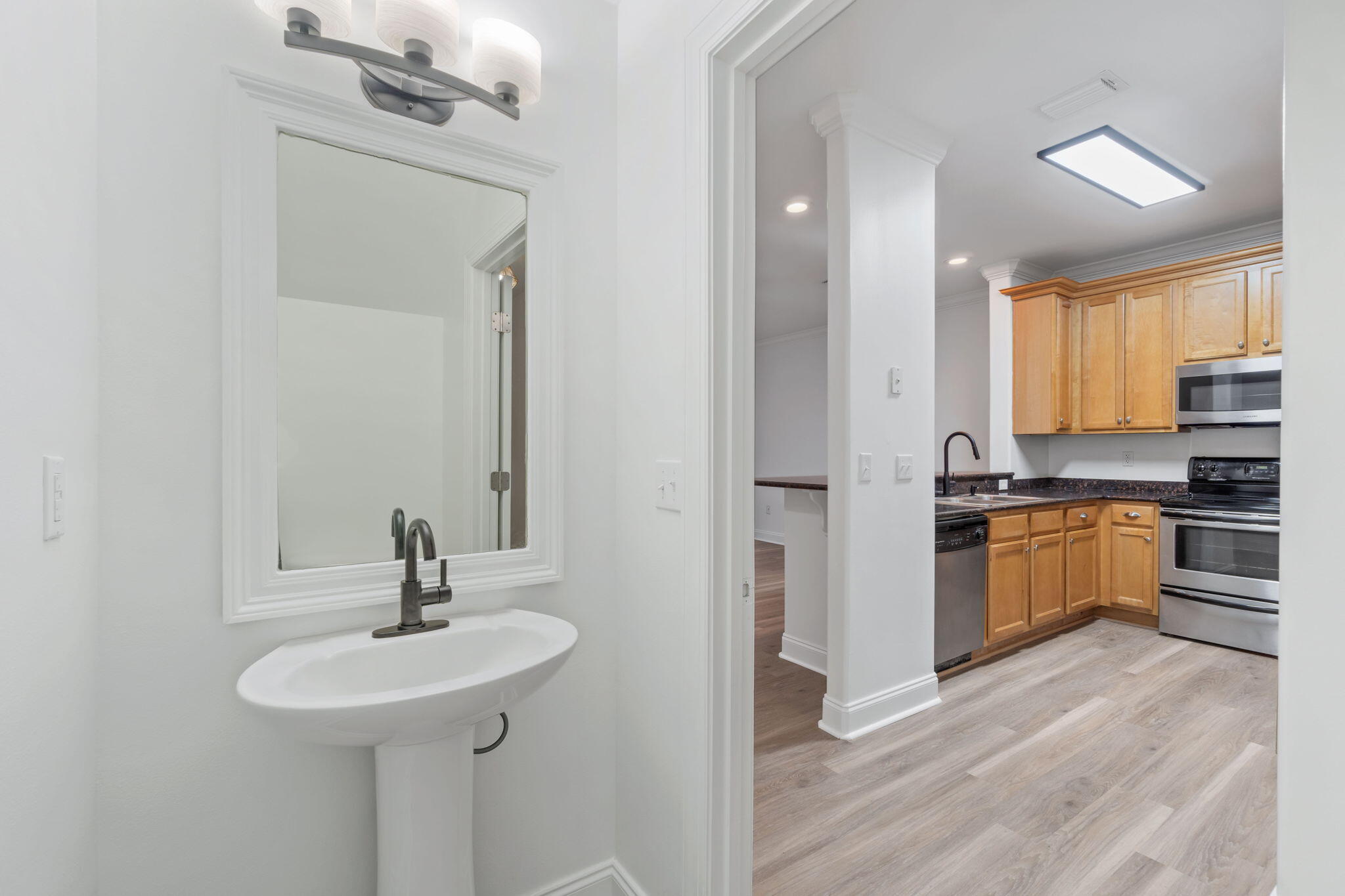 OLD BAY VILLAGE TOWNHOMES - Residential Lease