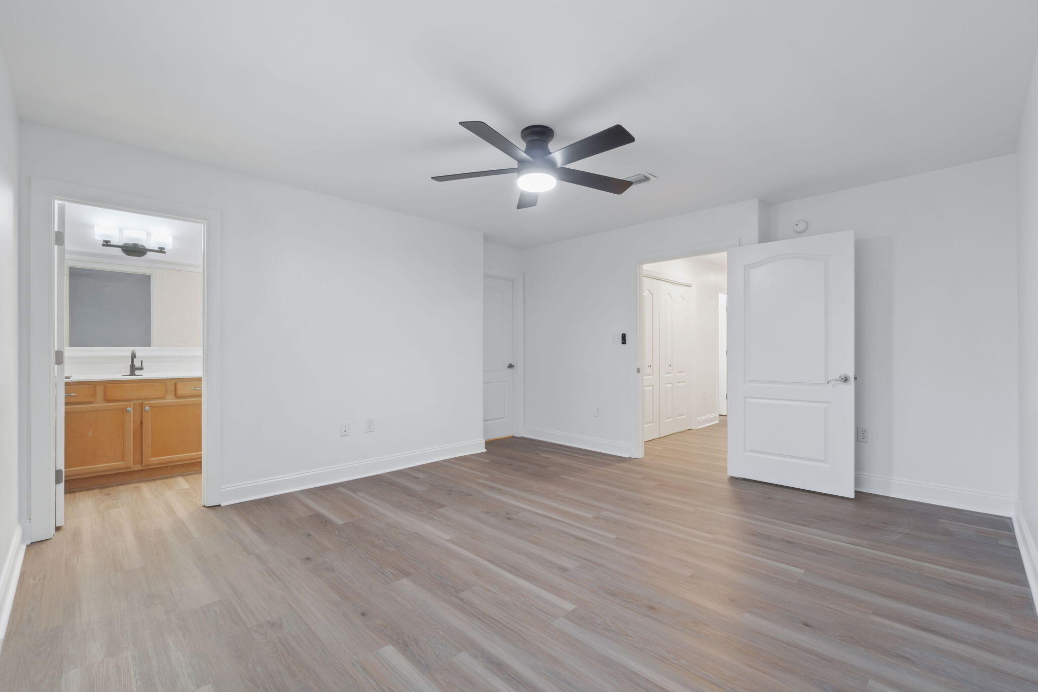 OLD BAY VILLAGE TOWNHOMES - Residential Lease