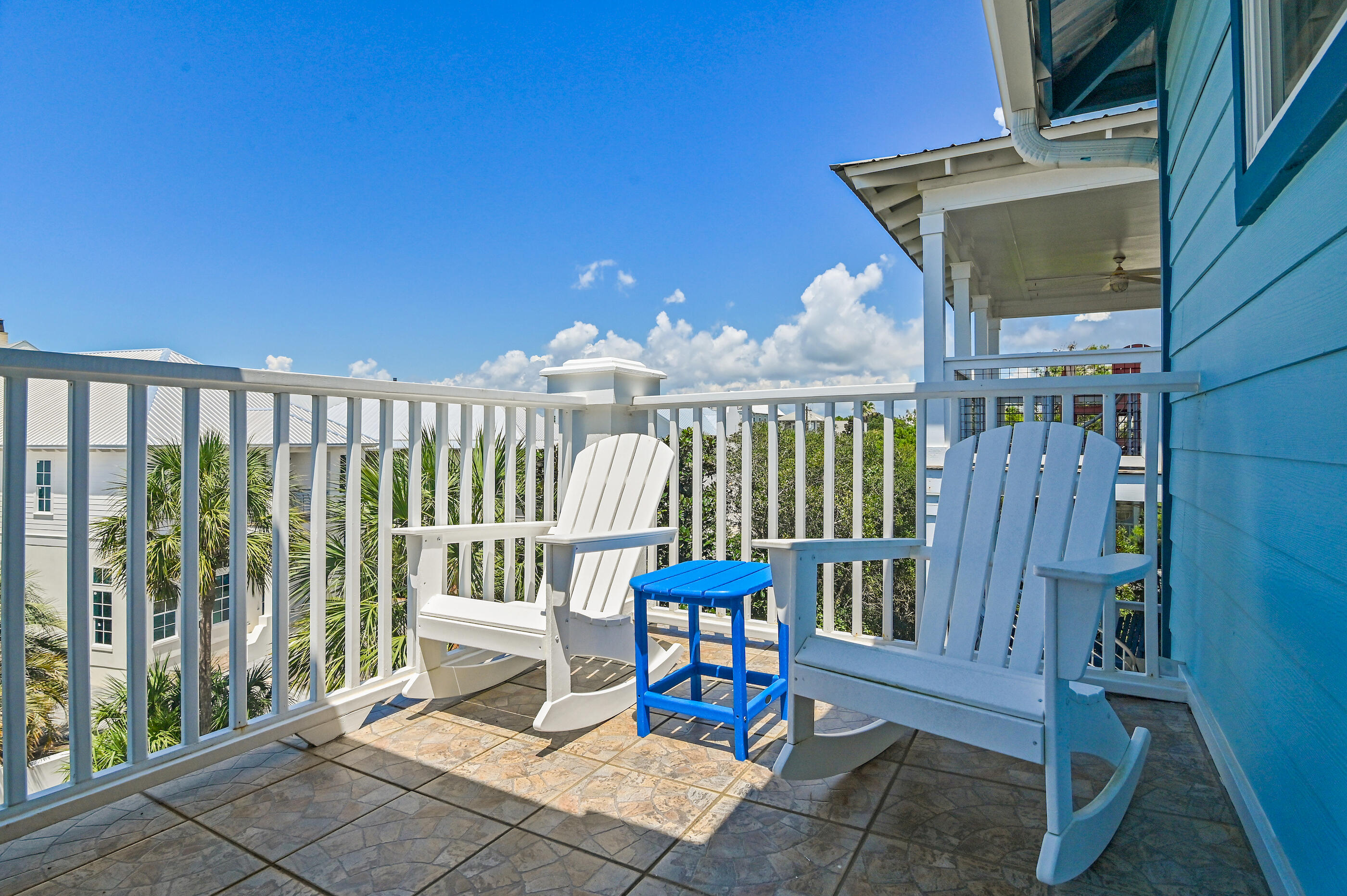 SUMMER'S EDGE - Residential