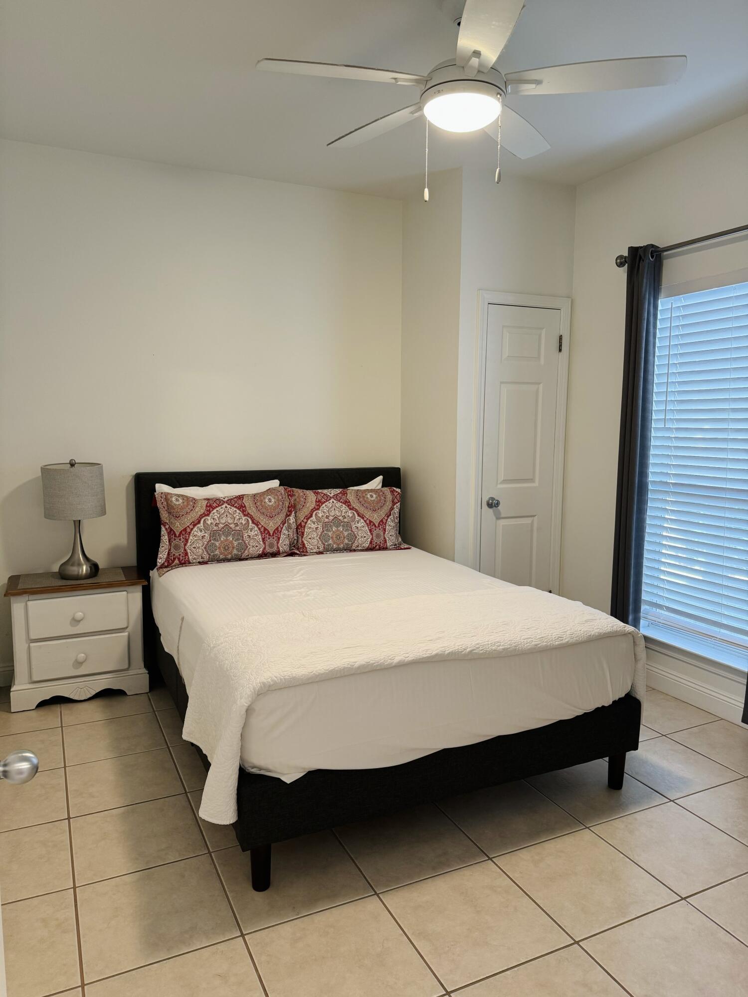 NANTUCKET COTTAGES - Residential