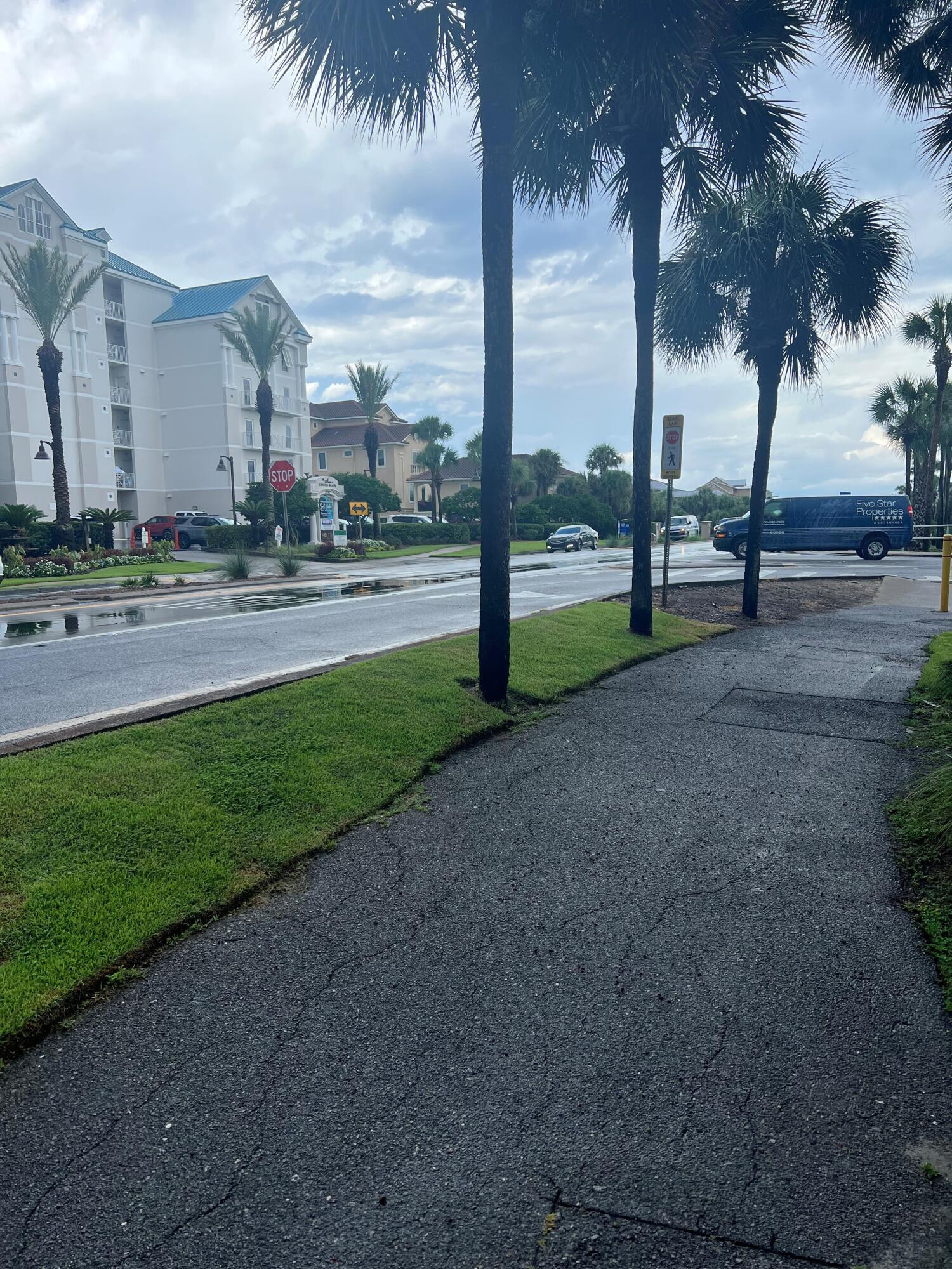NANTUCKET COTTAGES - Residential