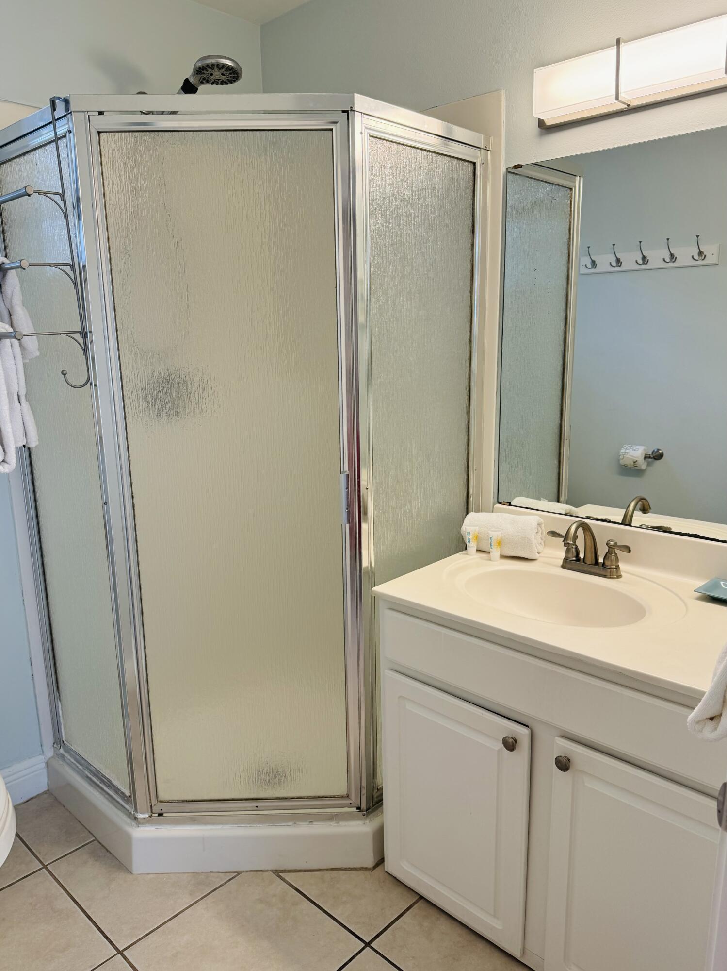 NANTUCKET COTTAGES - Residential