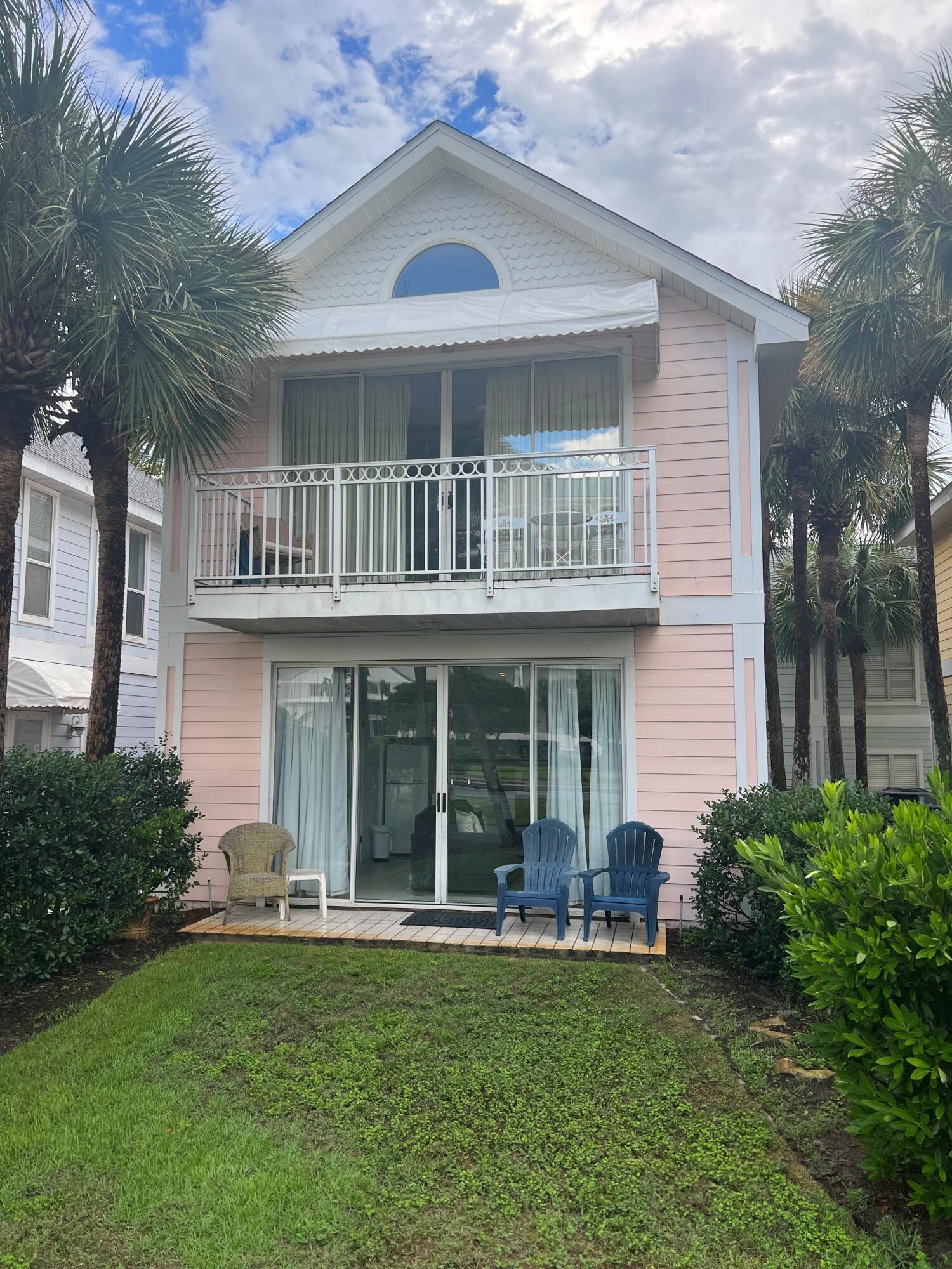 NANTUCKET COTTAGES - Residential