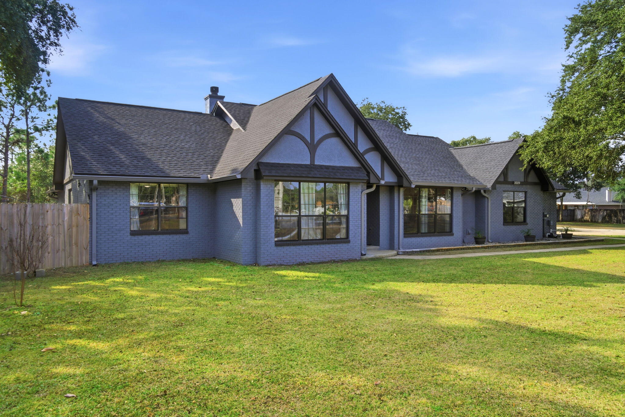 HOLLEY BY THE SEA - Residential