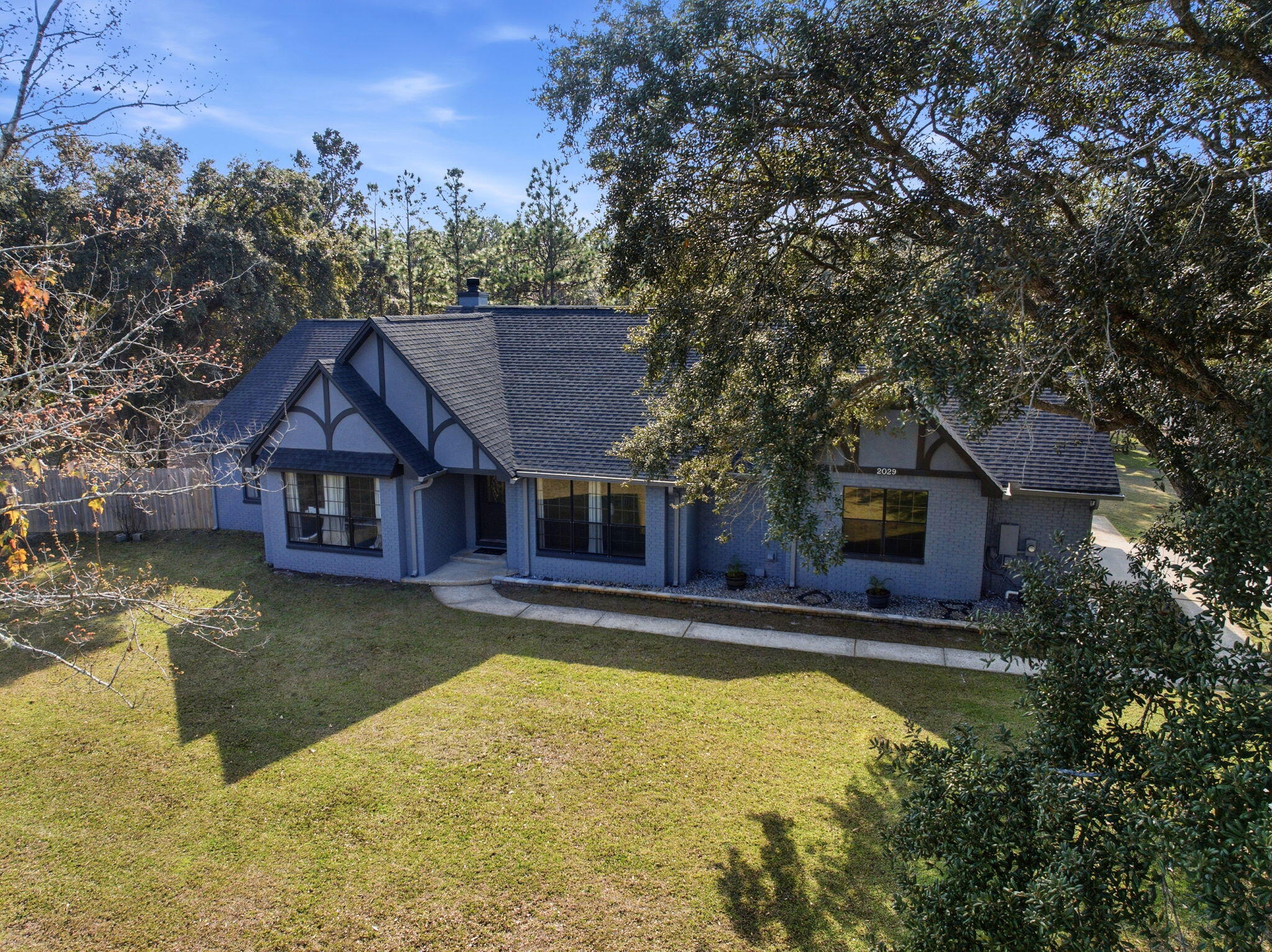 HOLLEY BY THE SEA - Residential