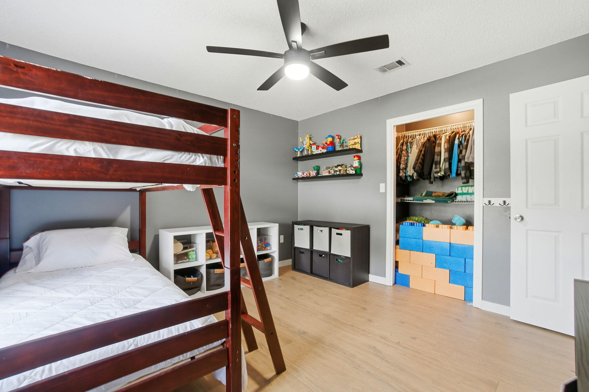 HOLLEY BY THE SEA - Residential