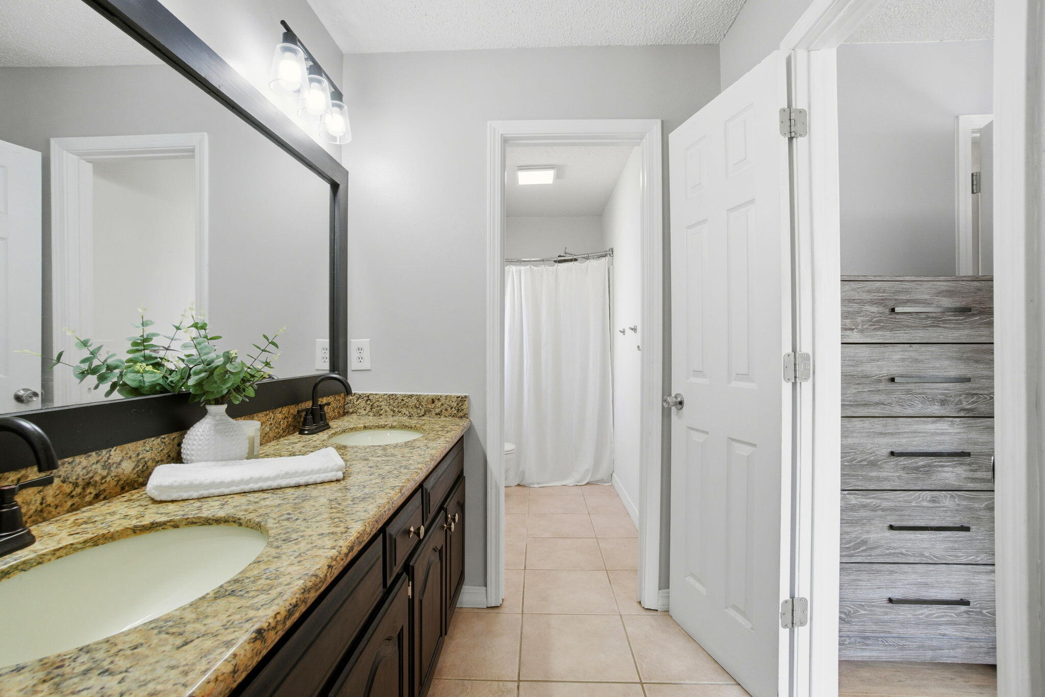 HOLLEY BY THE SEA - Residential