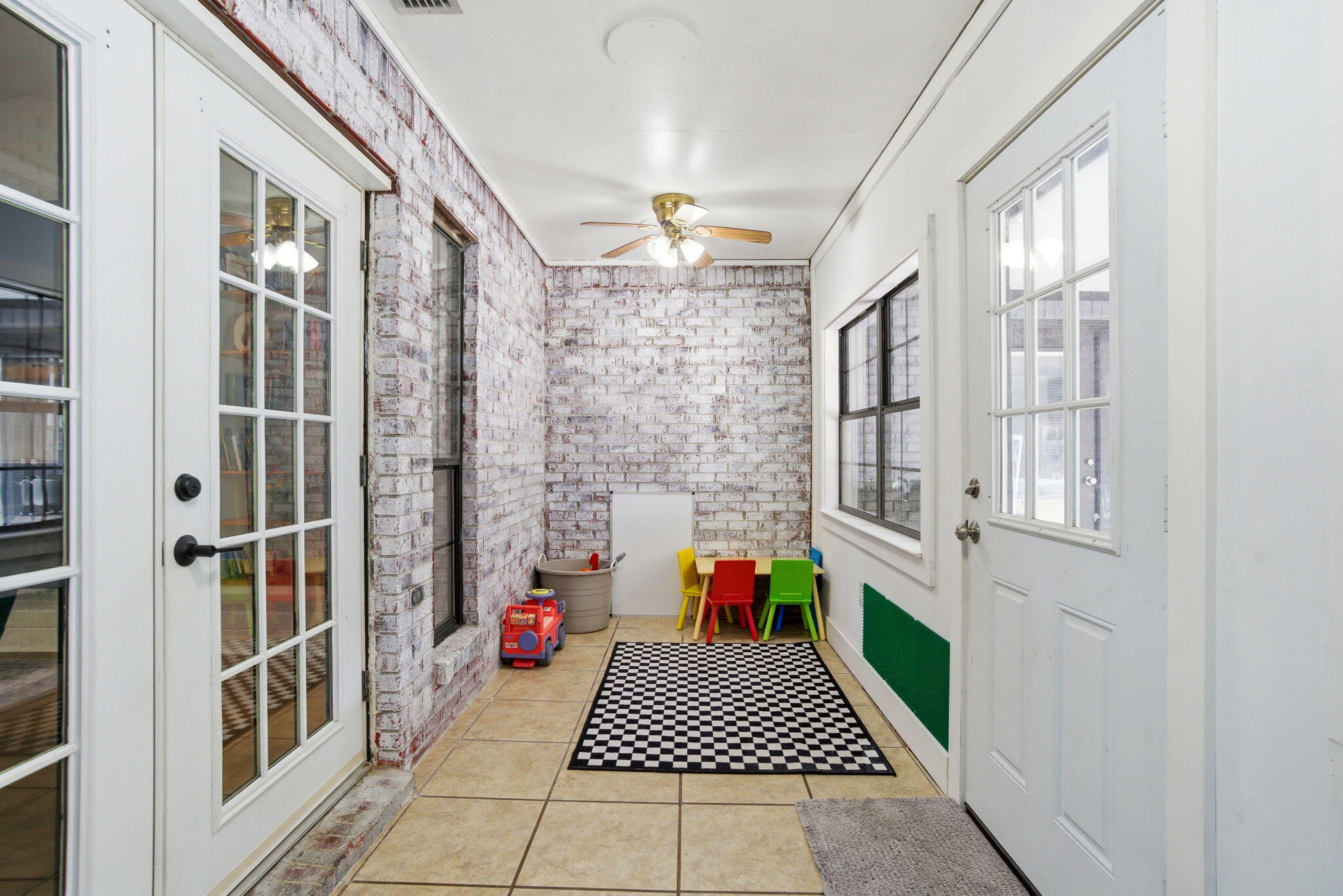 HOLLEY BY THE SEA - Residential