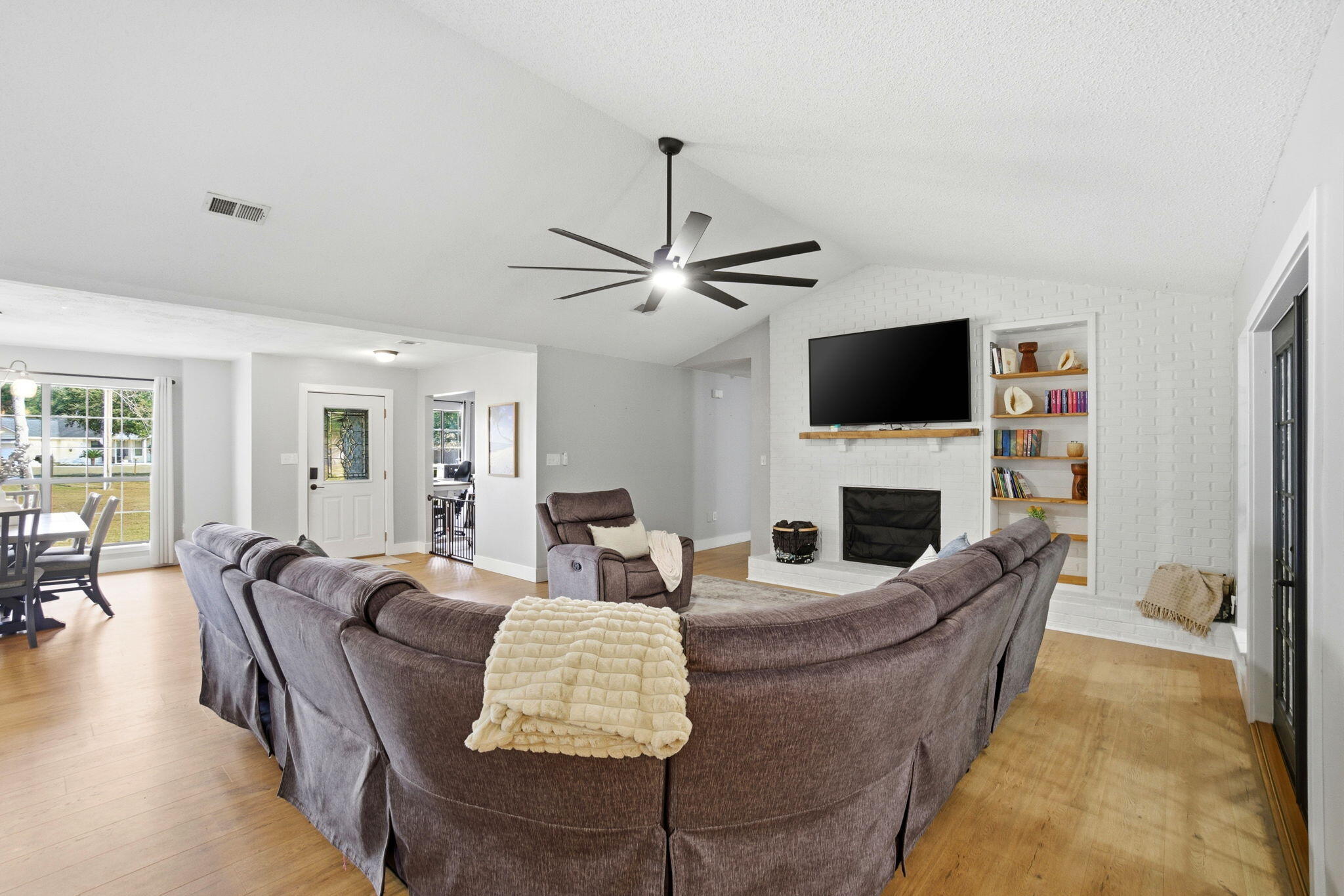 HOLLEY BY THE SEA - Residential