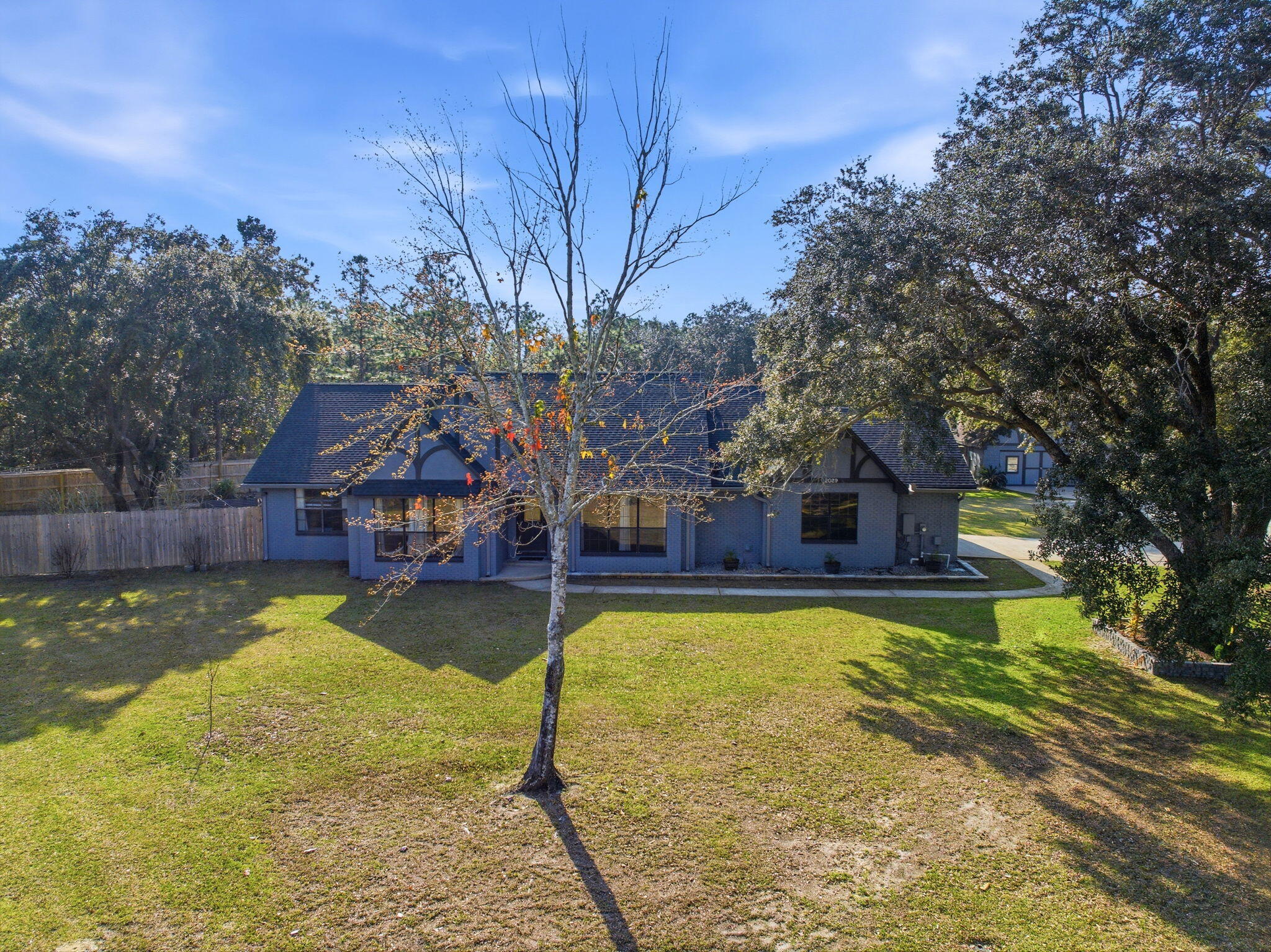 HOLLEY BY THE SEA - Residential