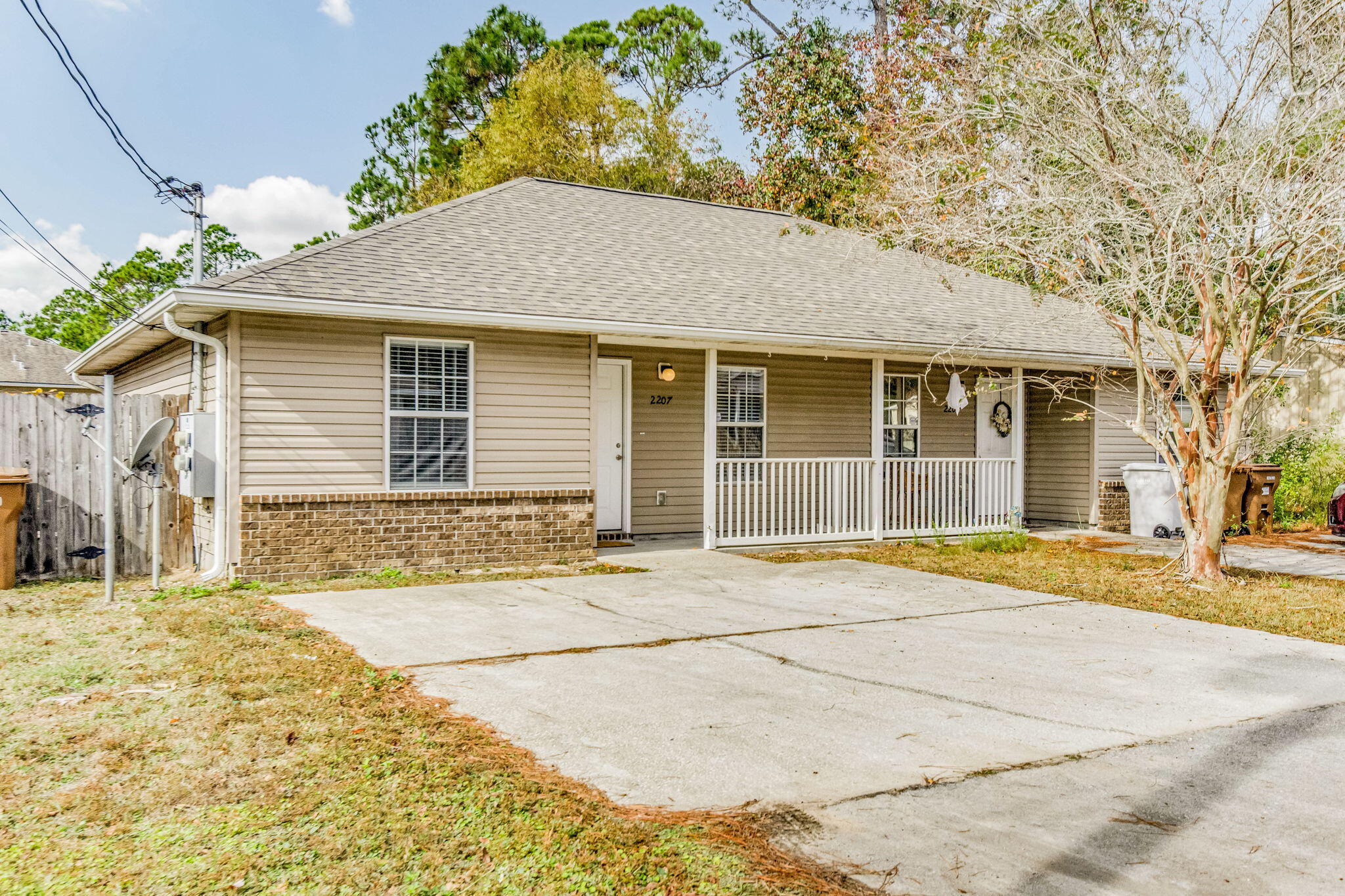 CRESCENT SHORES - Residential