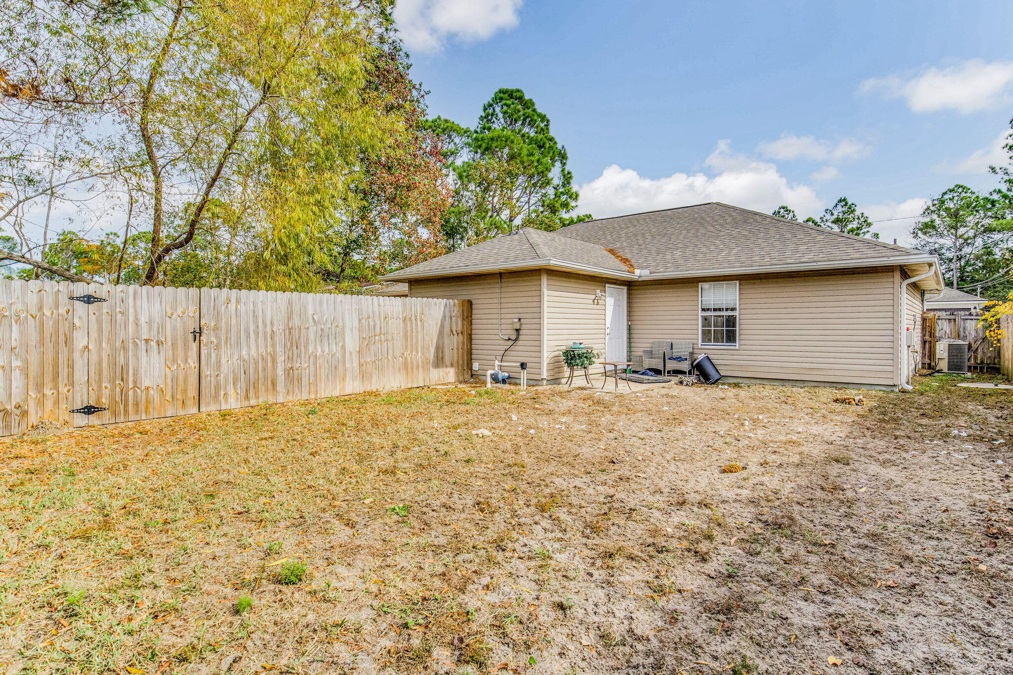 CRESCENT SHORES - Residential