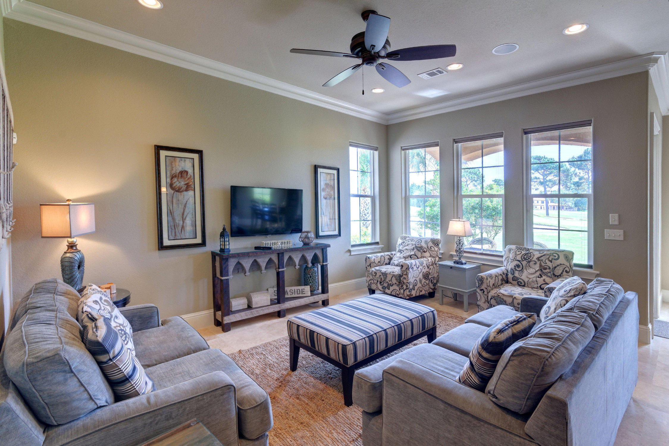 VILLA LAGO - Residential