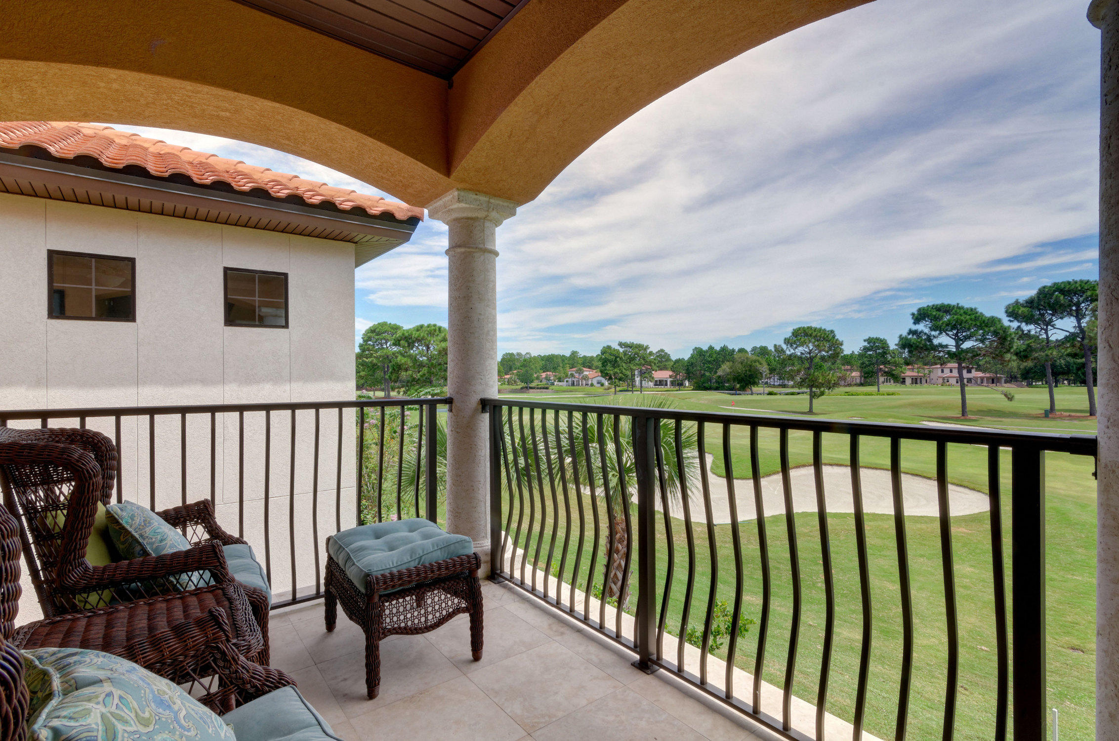 VILLA LAGO - Residential