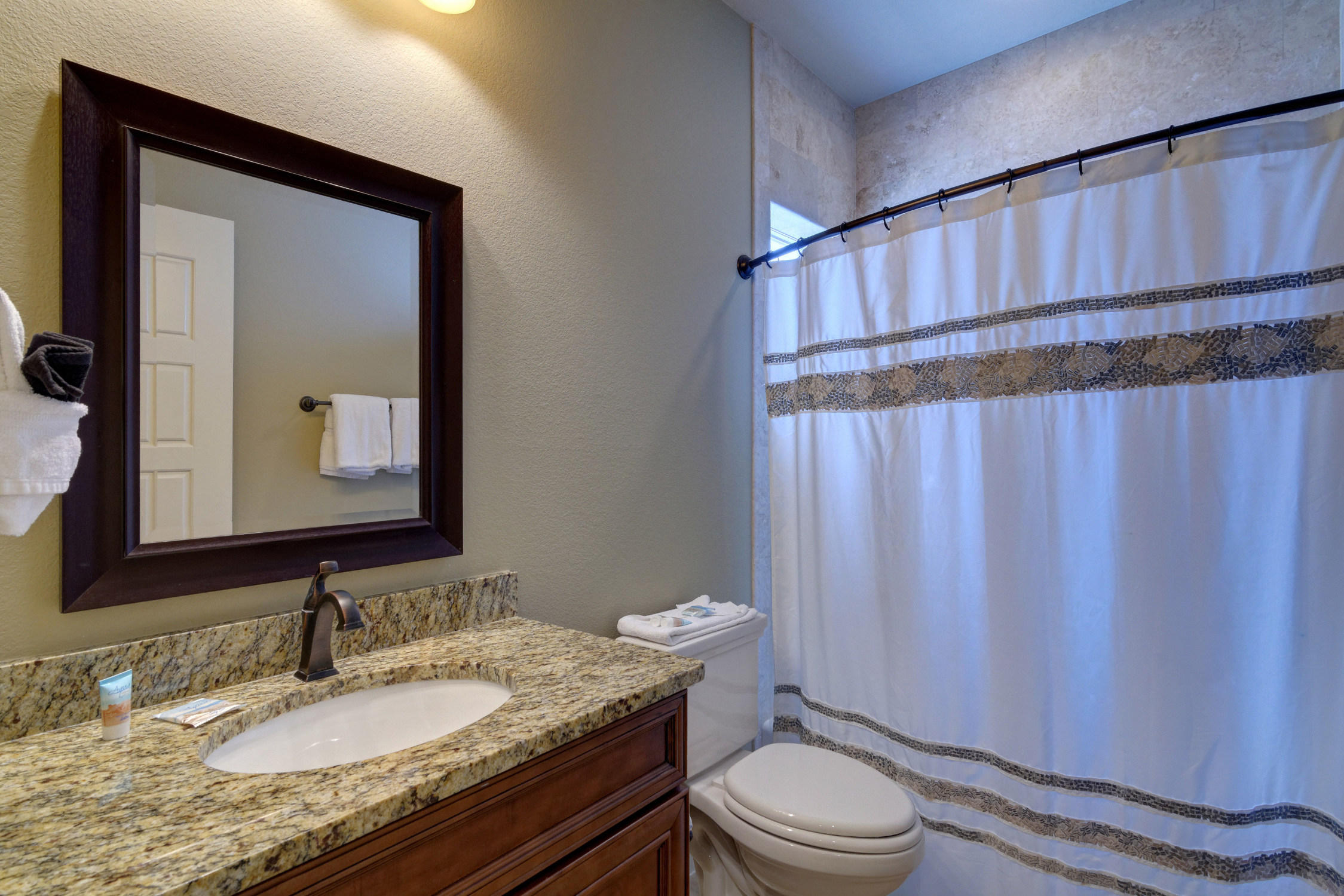 VILLA LAGO - Residential