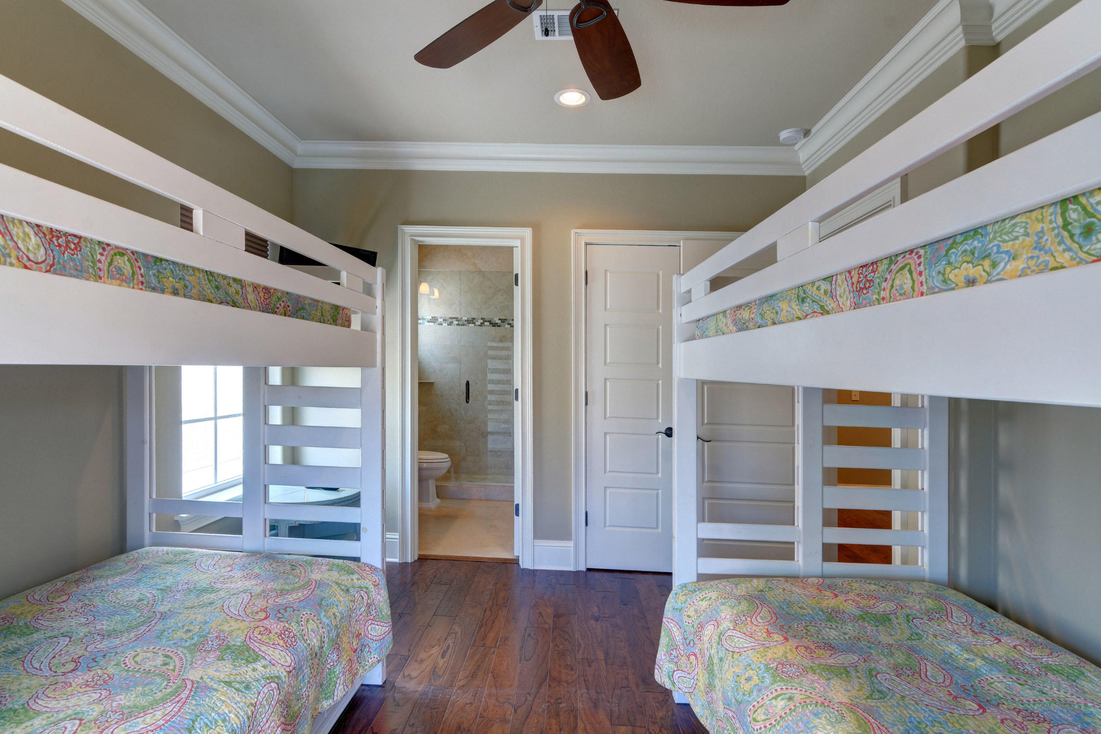 VILLA LAGO - Residential