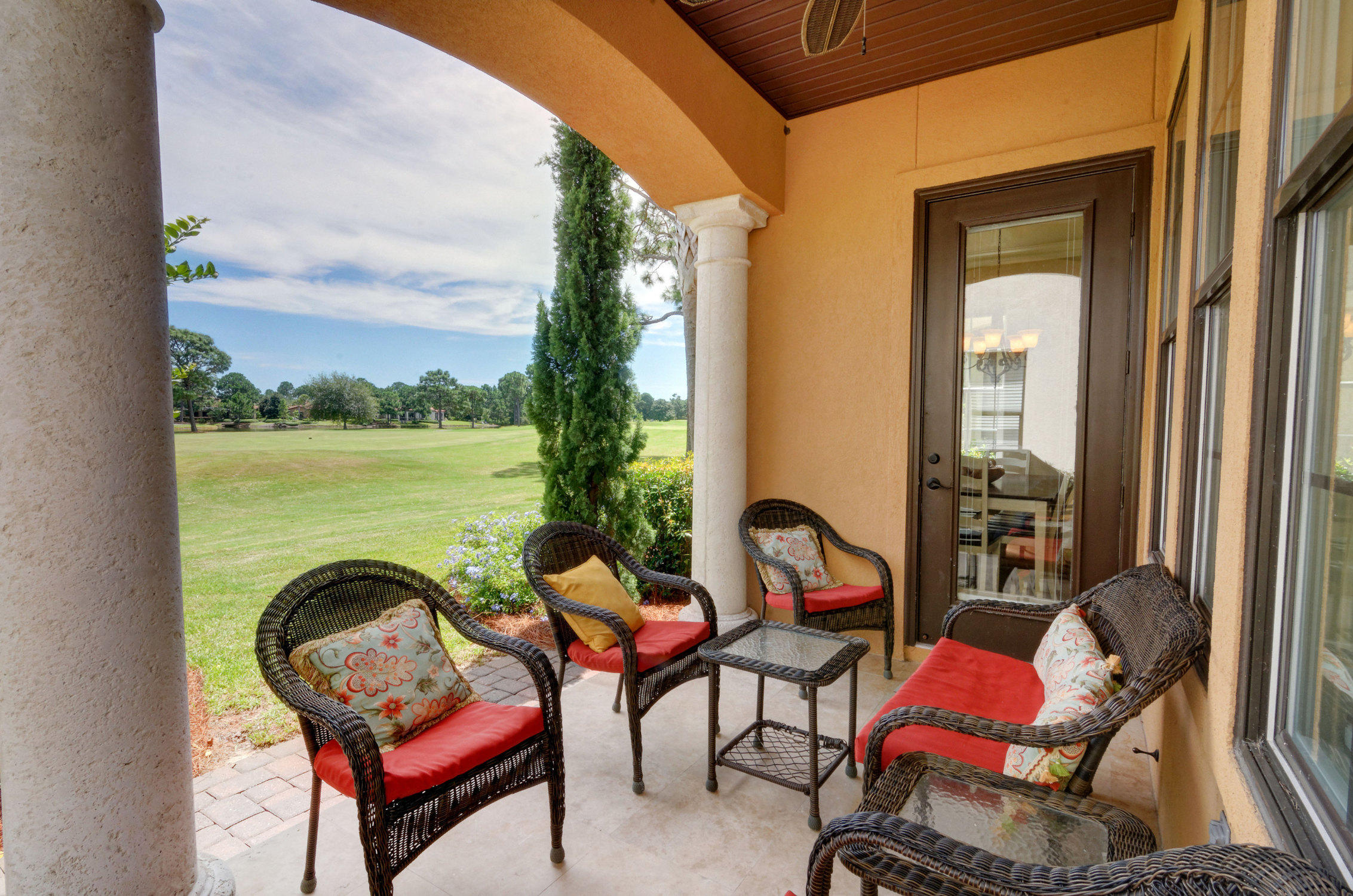 VILLA LAGO - Residential