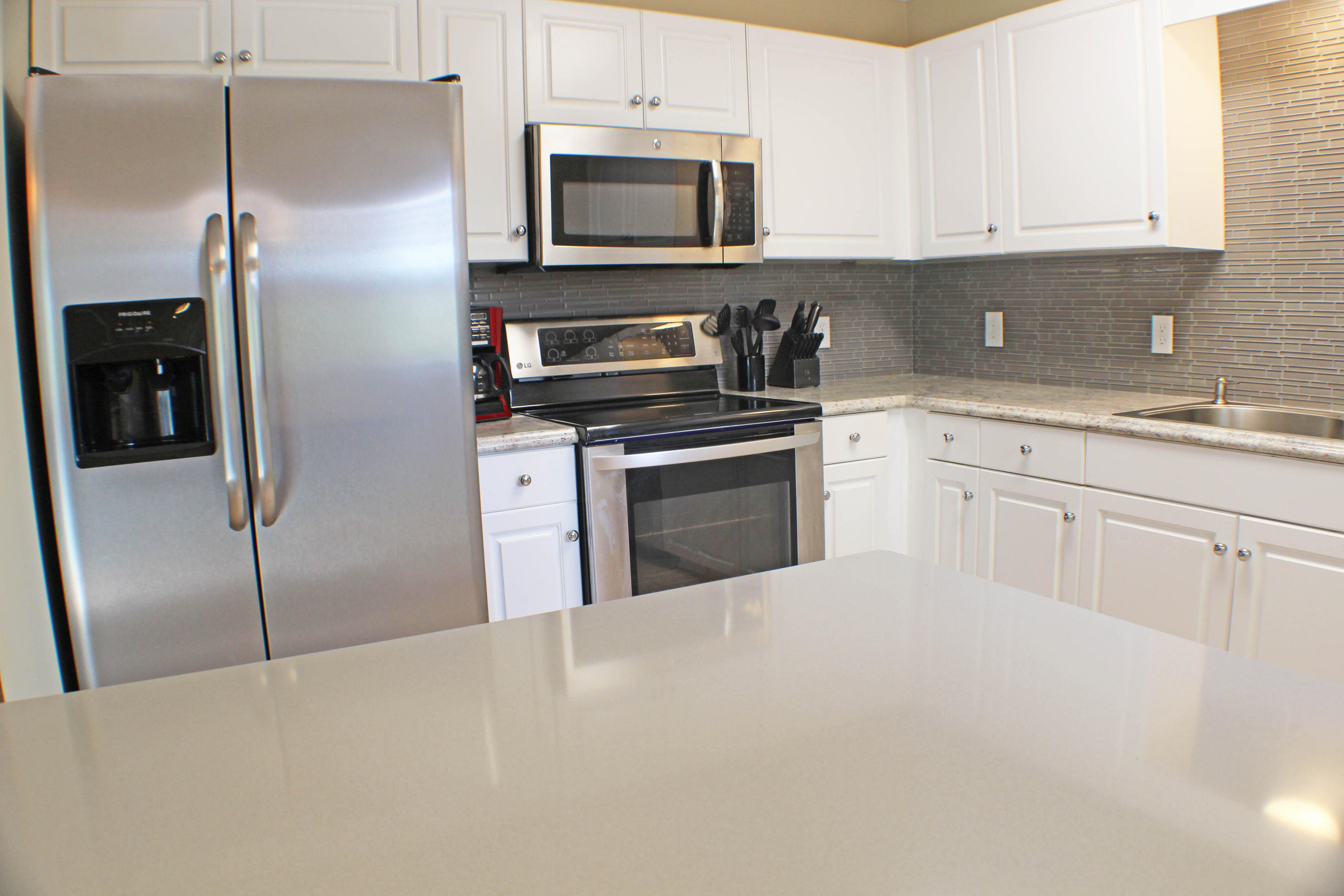 COUNTRYVIEW ESTATES 8TH ADDN - Residential