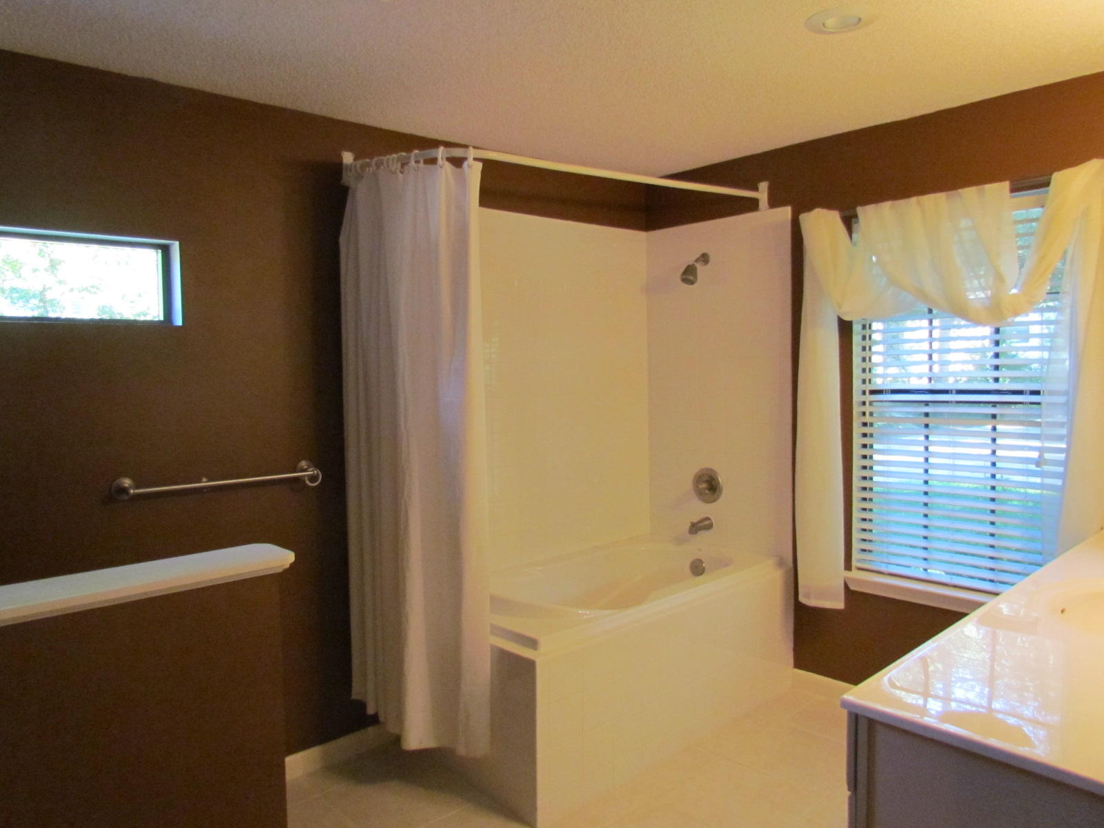 WHITE POINT AC - Residential Lease