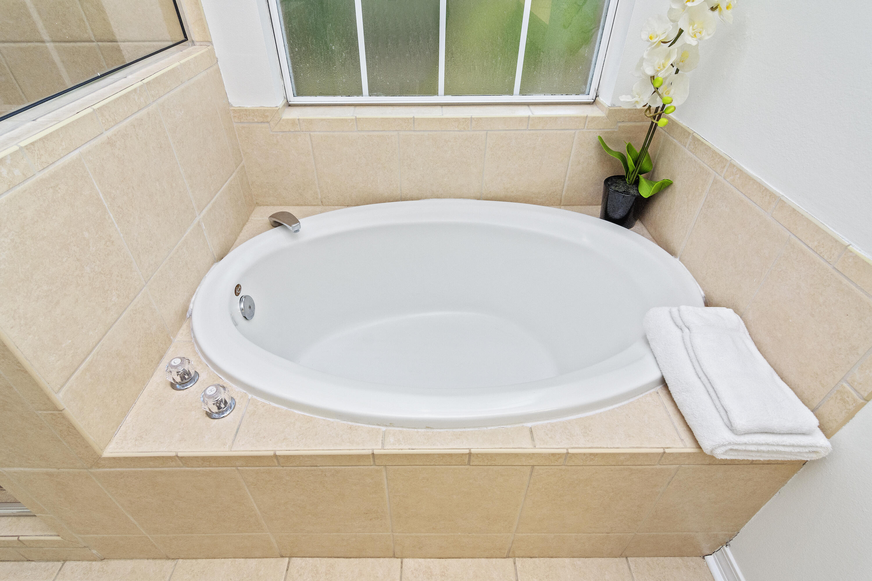 PELICAN BAY - Residential