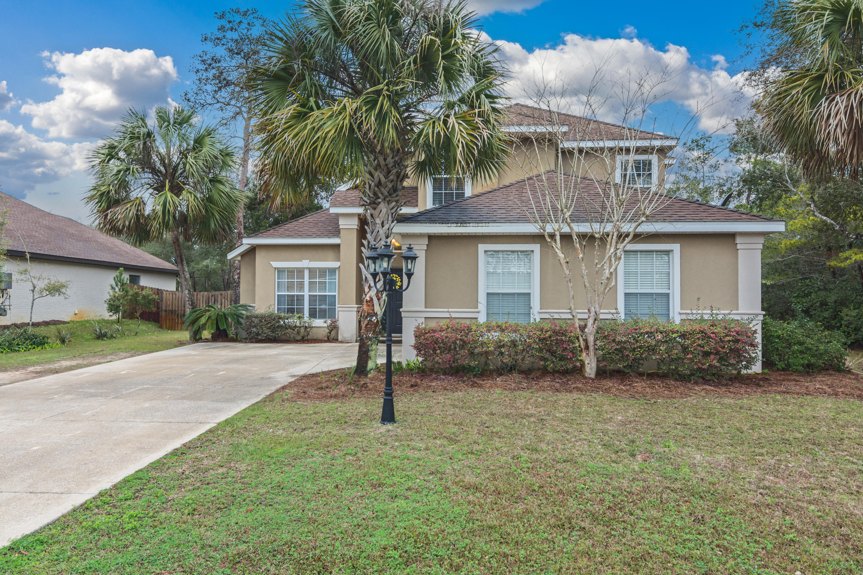 PELICAN BAY - Residential