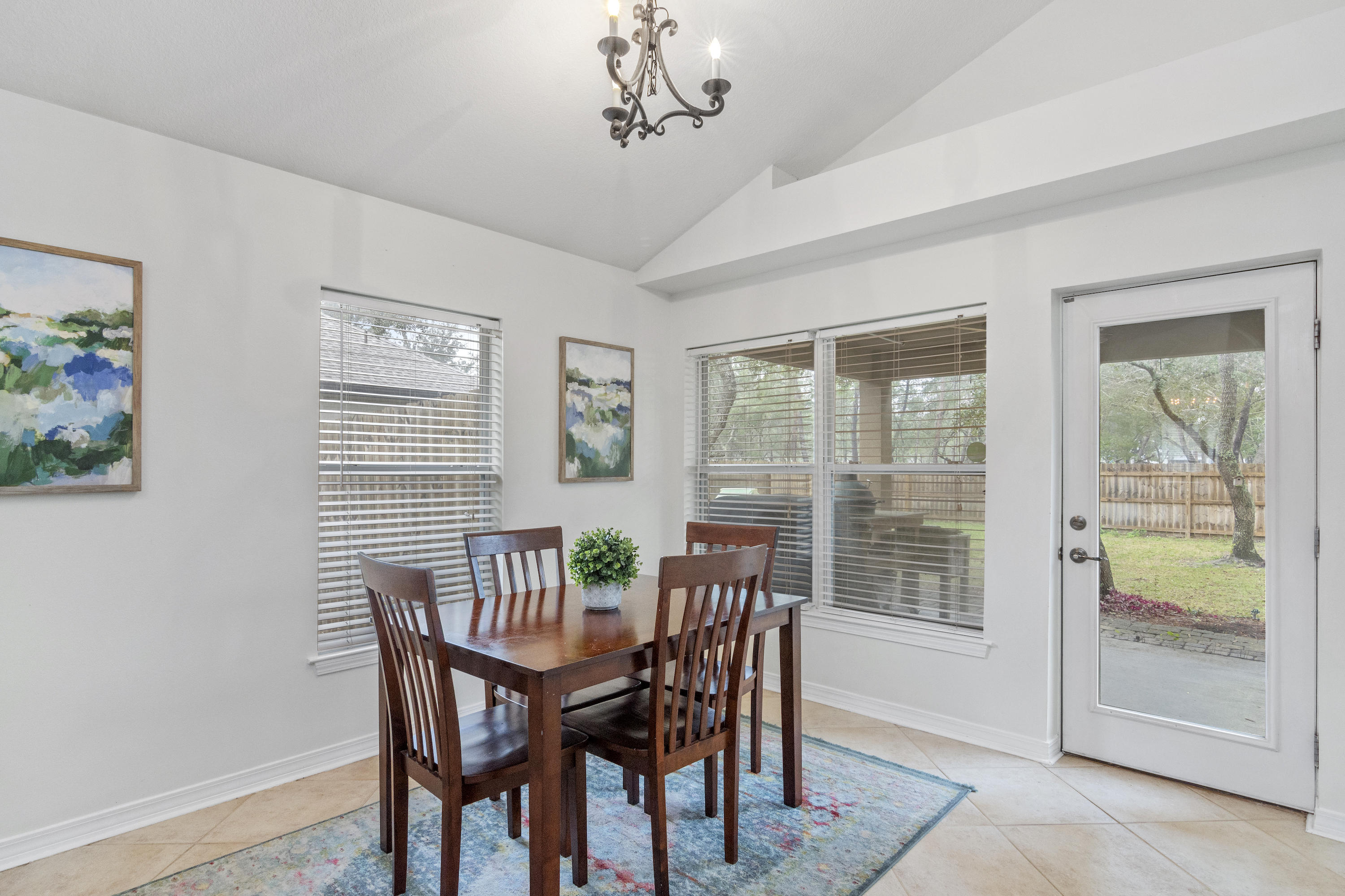 PELICAN BAY - Residential