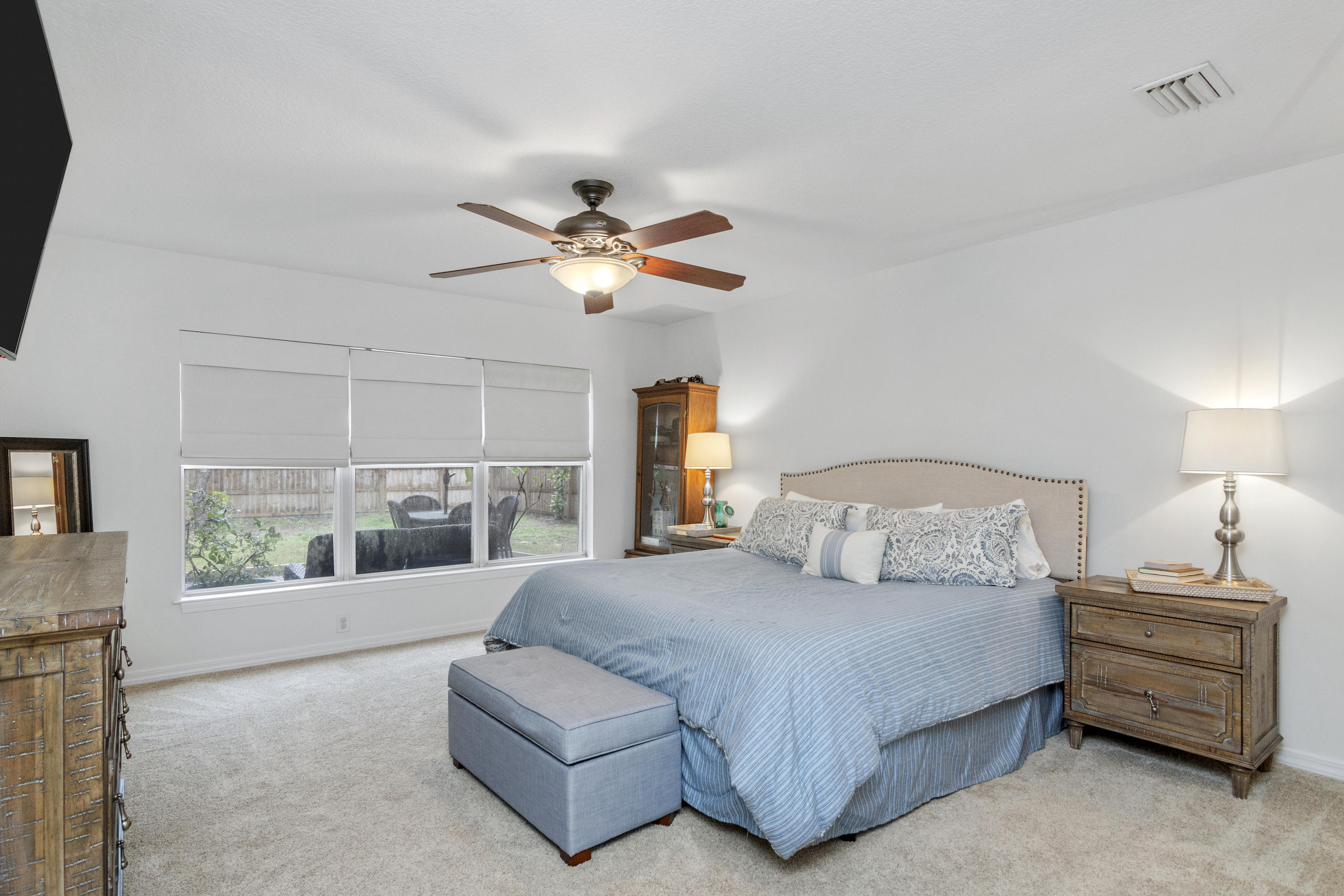 PELICAN BAY - Residential