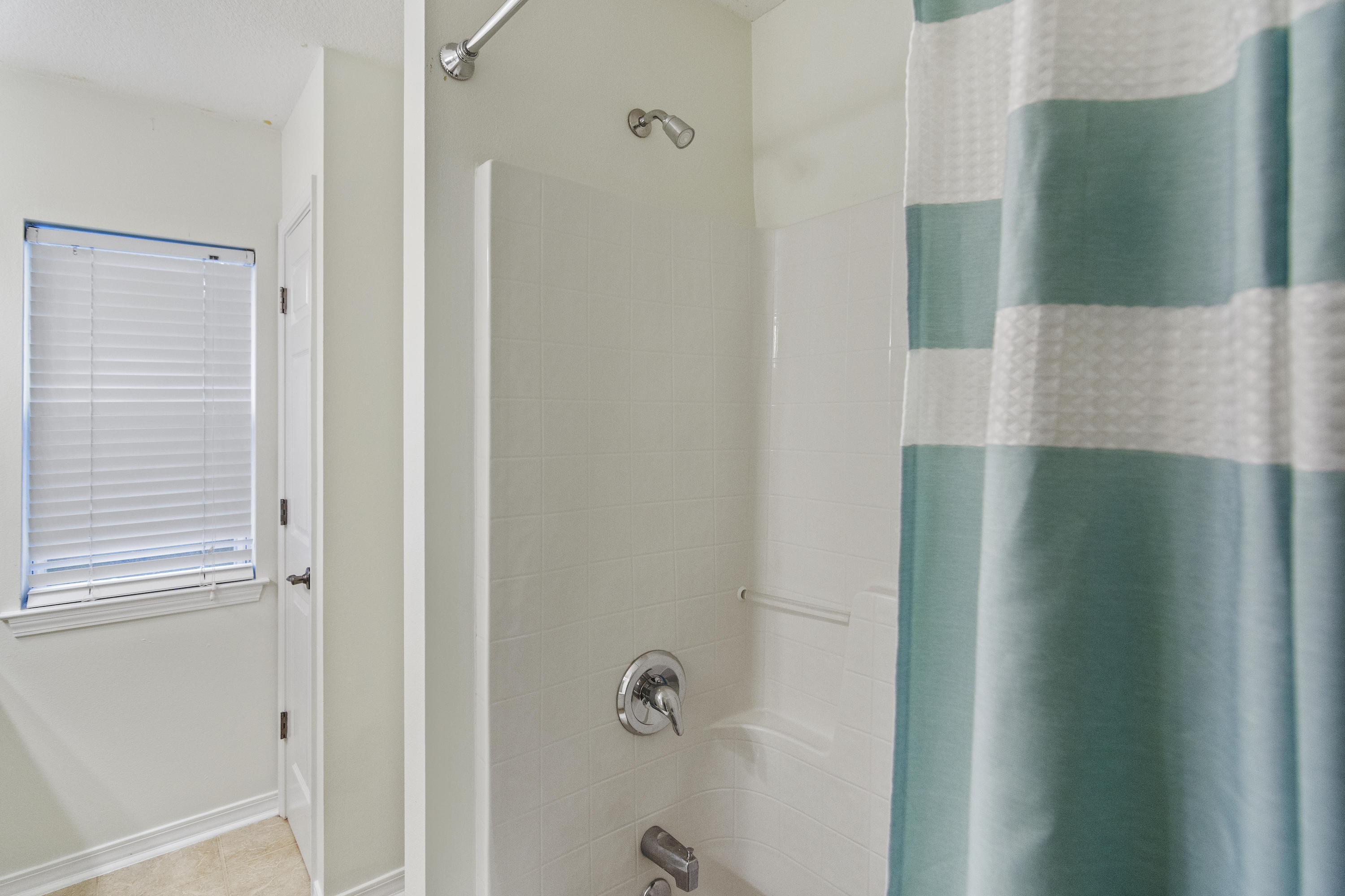 PELICAN BAY - Residential