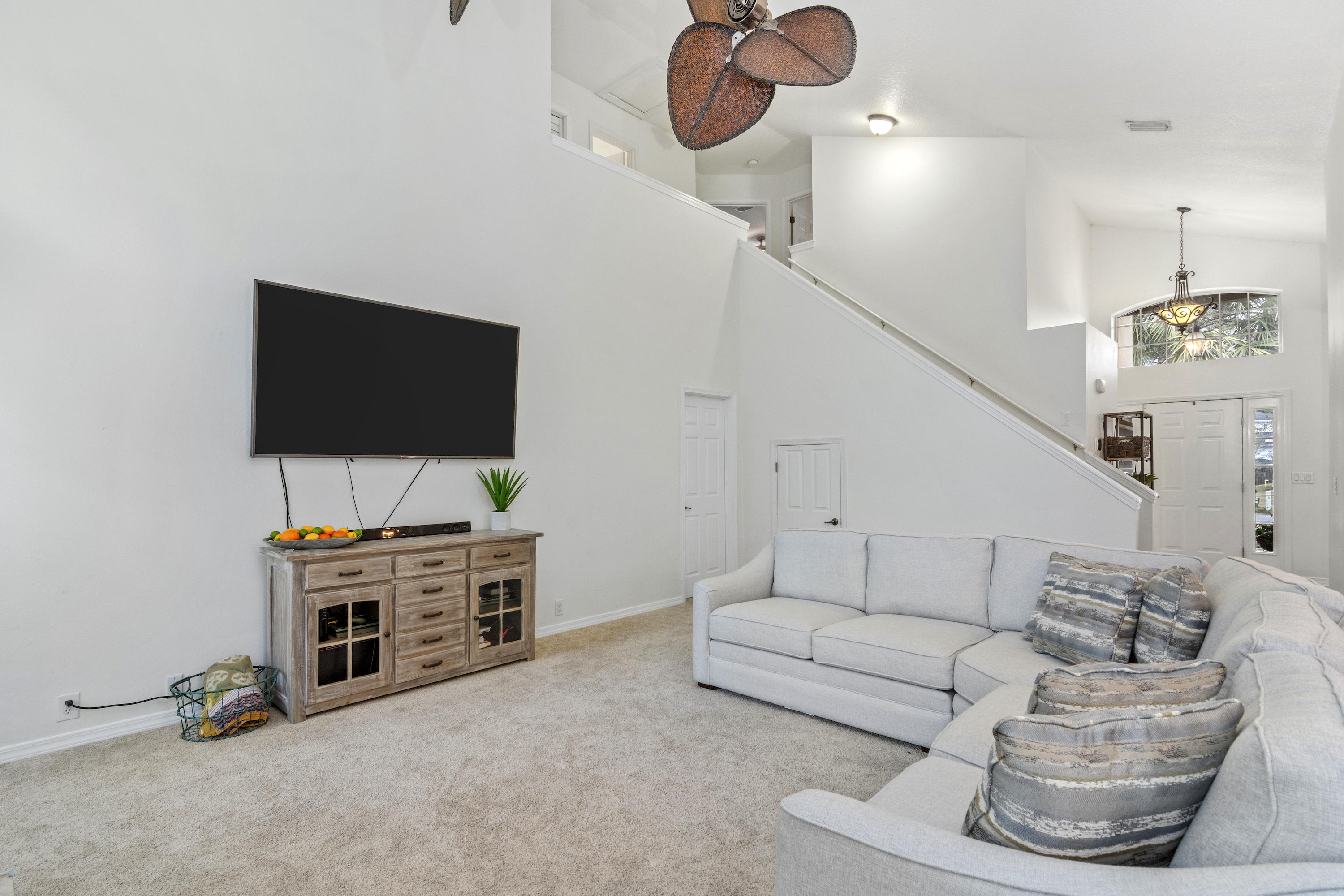 PELICAN BAY - Residential