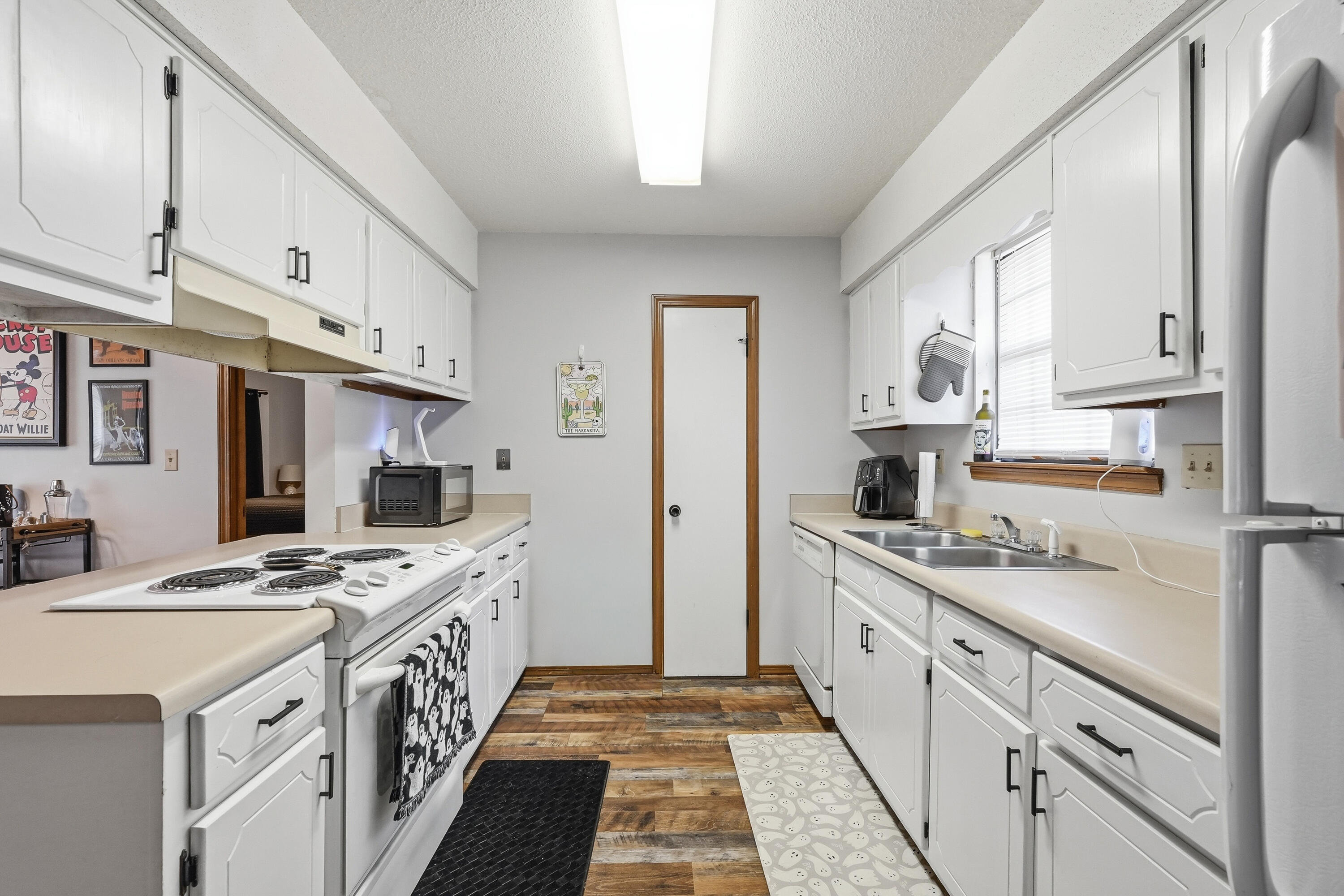 COUNTRYVIEW ESTATES - Residential