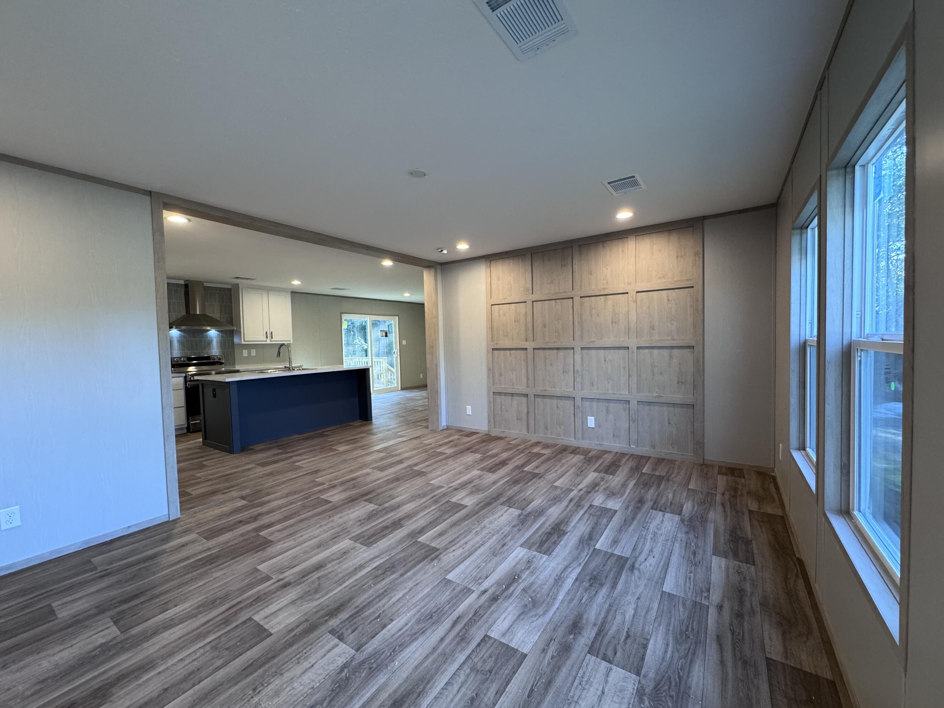 OAKWOOD HILLS UNIT 1 - Residential