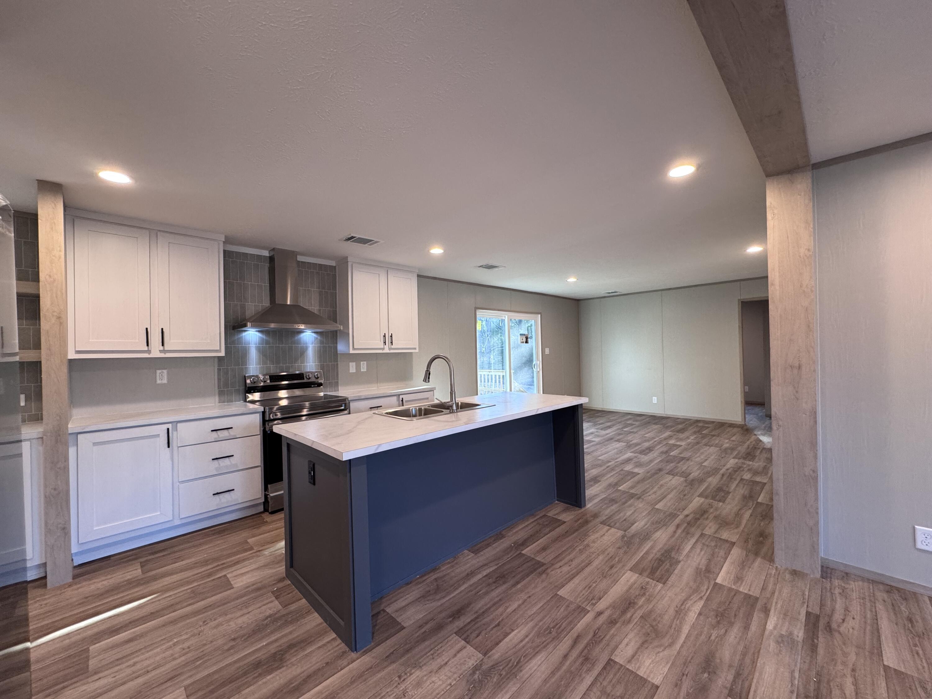 OAKWOOD HILLS UNIT 1 - Residential