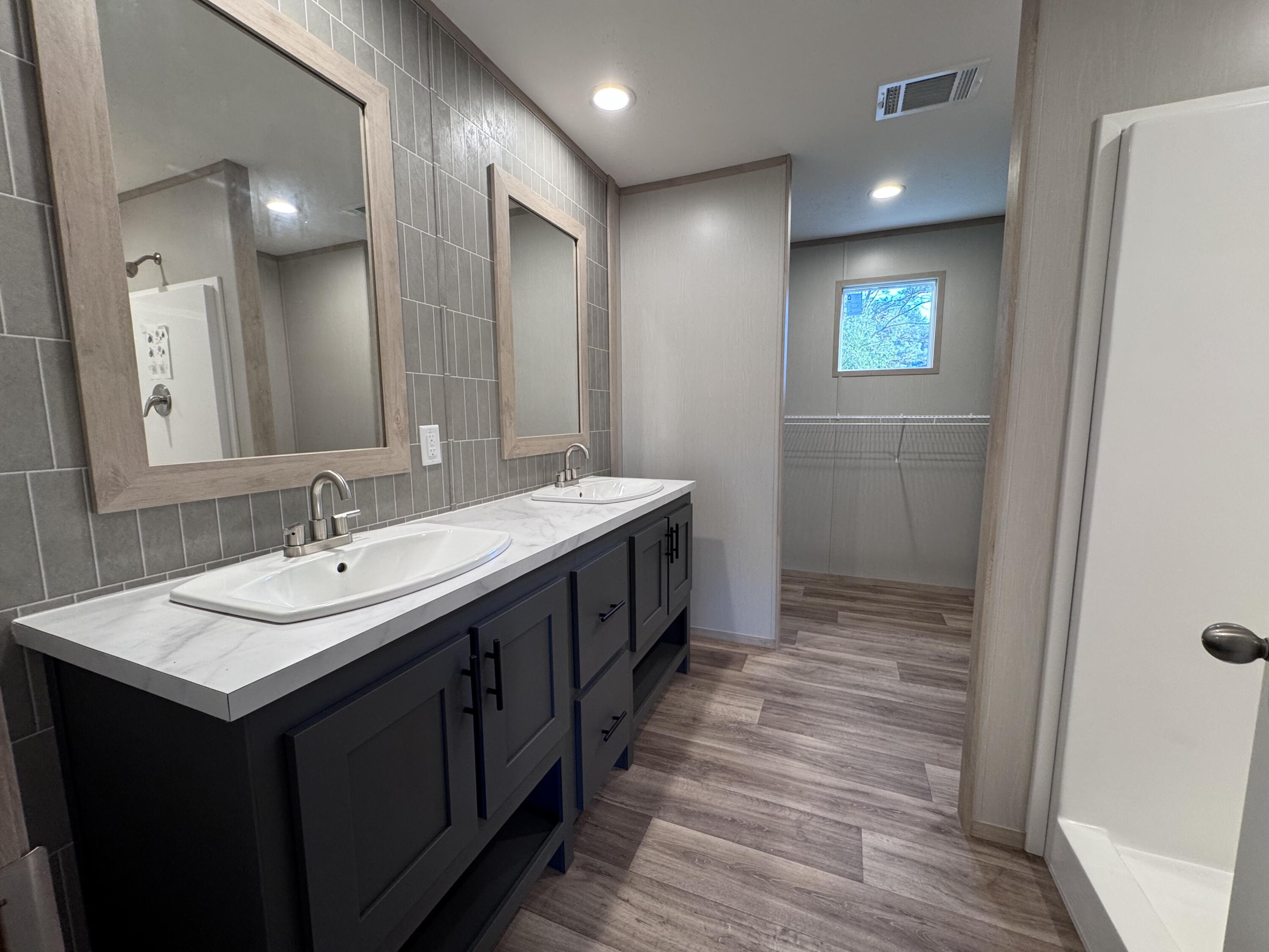 OAKWOOD HILLS UNIT 1 - Residential