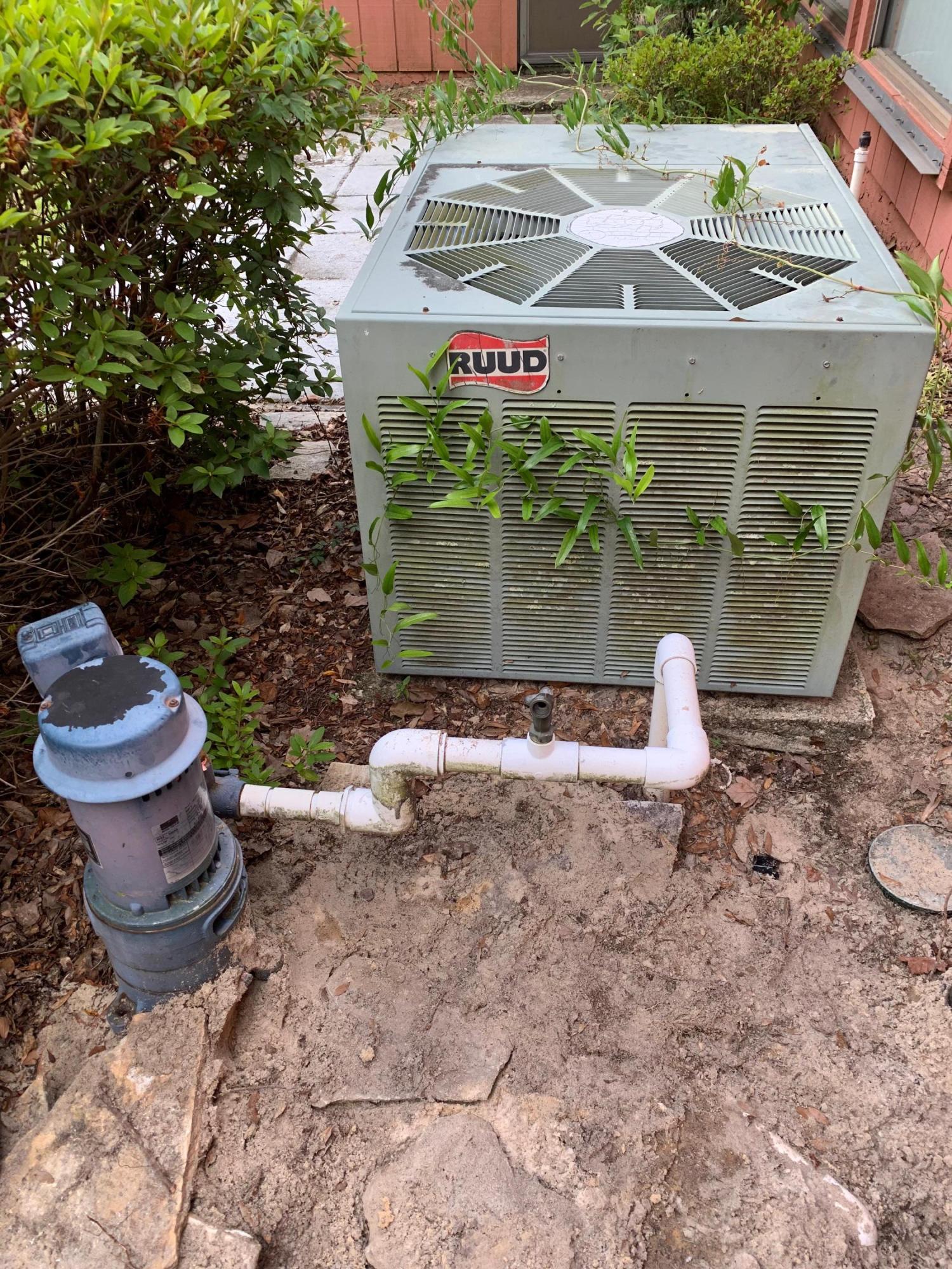 ROCKY BAYOU CC EST #1 LOT 24 BLK A - Residential