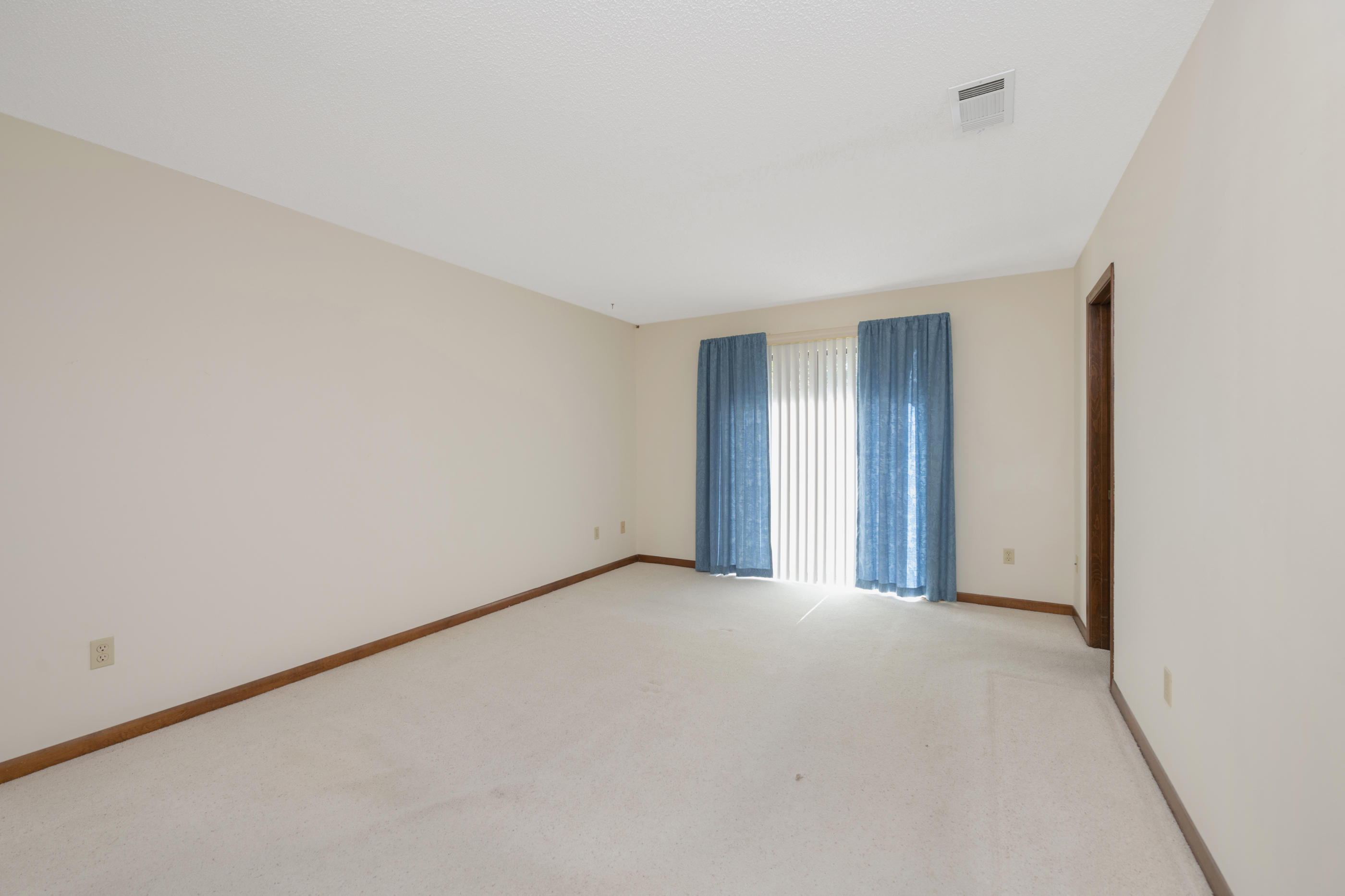 ROCKY BAYOU CC EST #1 LOT 24 BLK A - Residential