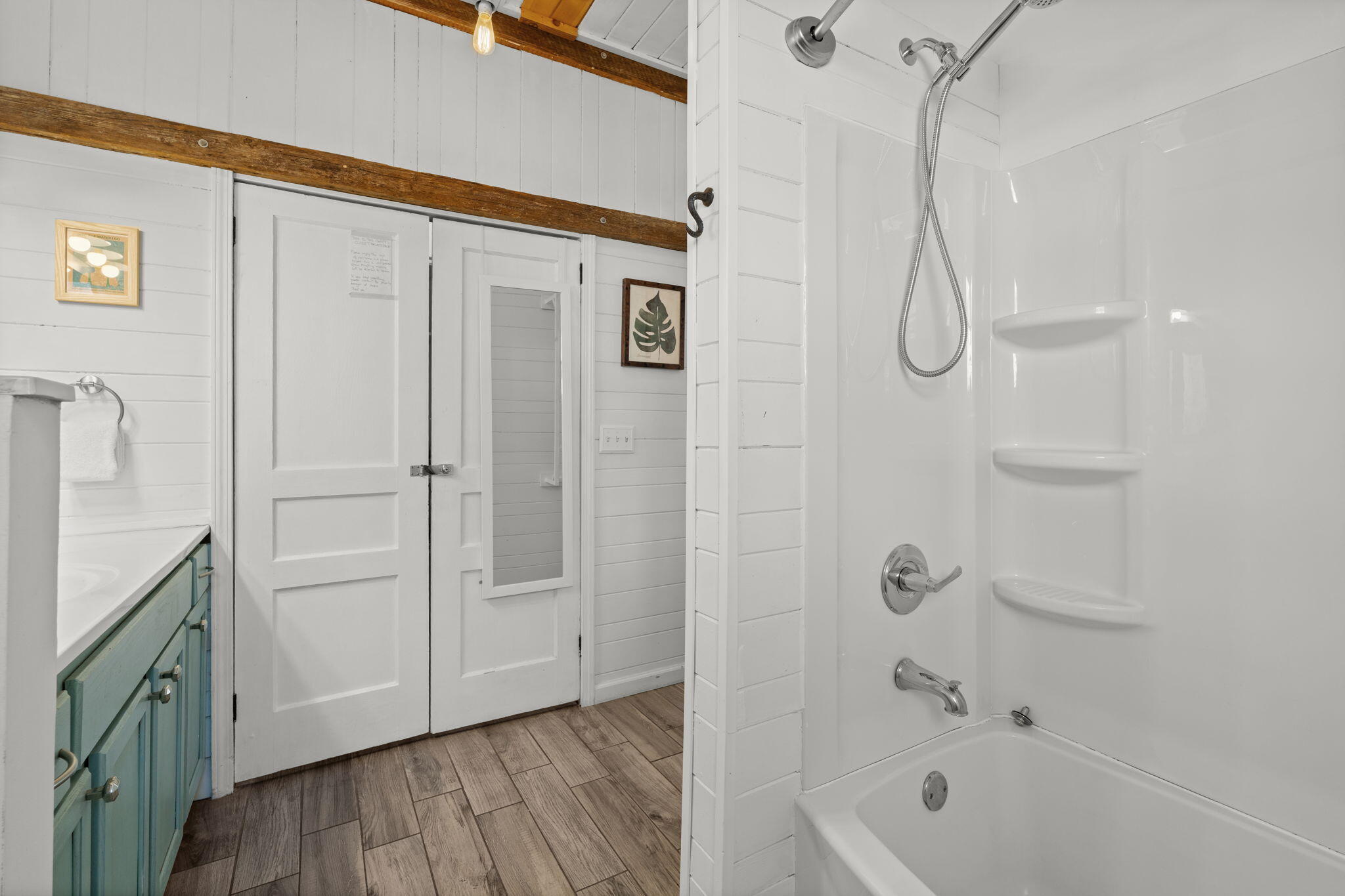 LAGUNA BEACH - Residential