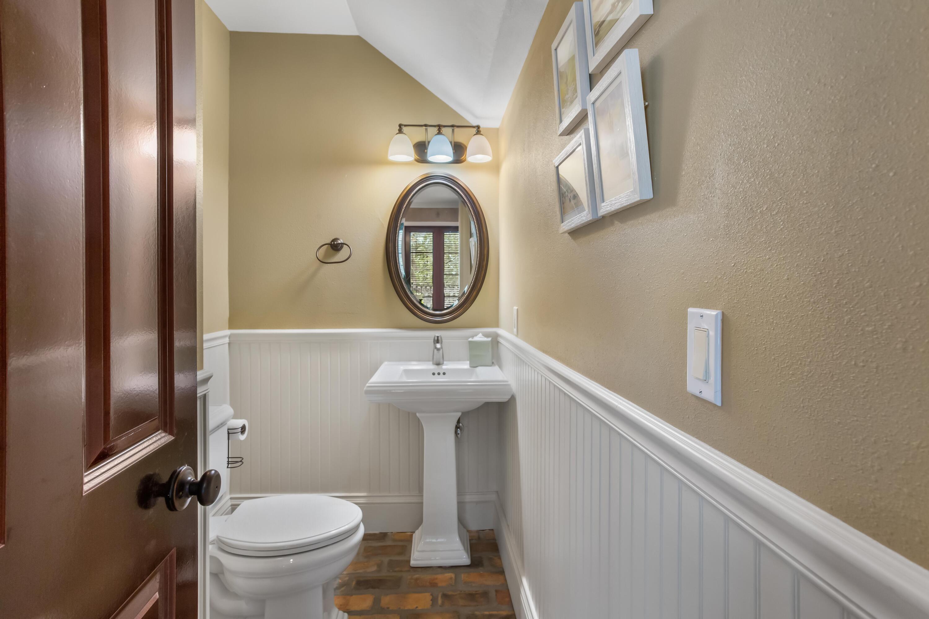 FISHERMAN'S VILLAGE - Residential