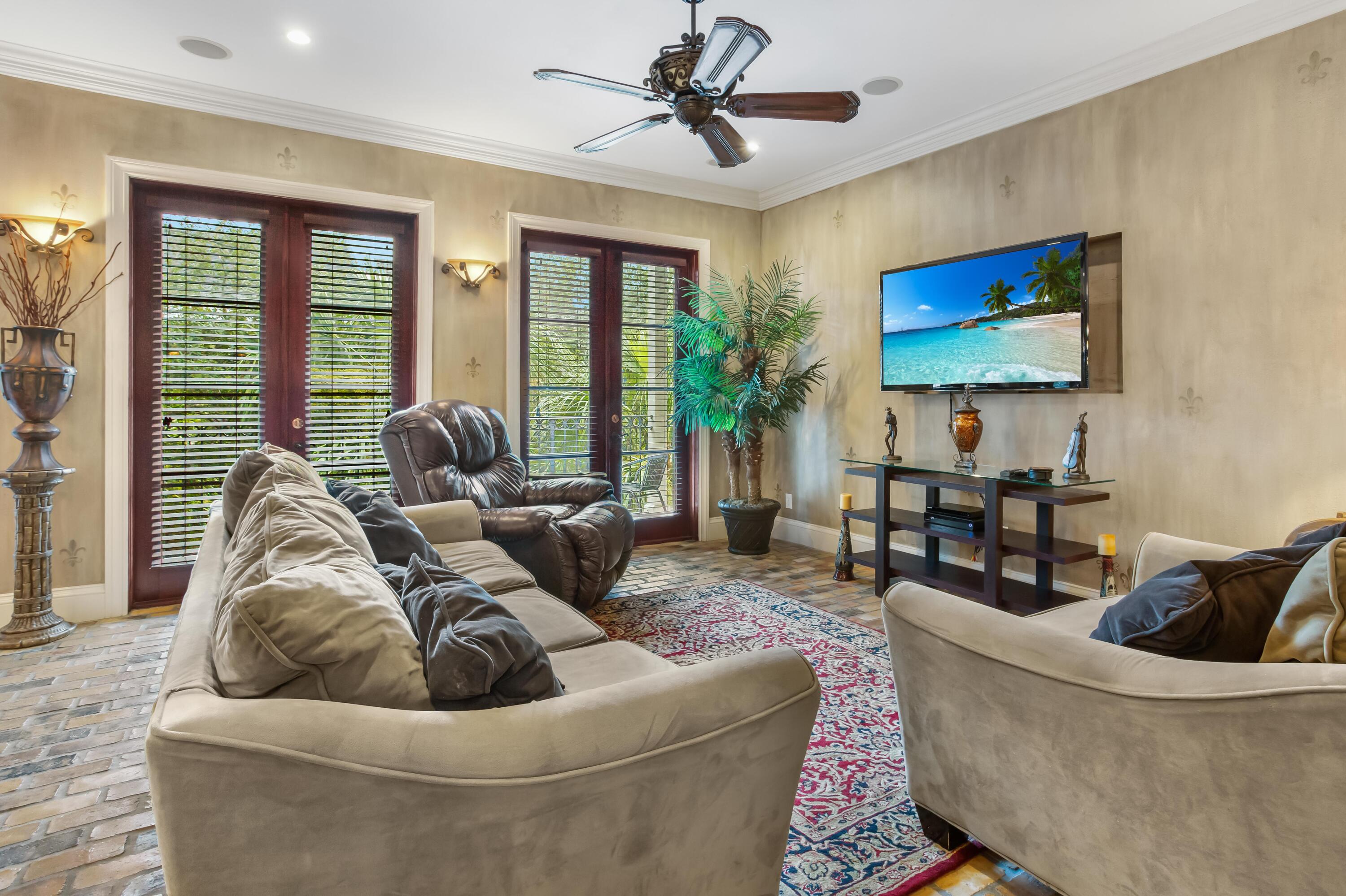 FISHERMAN'S VILLAGE - Residential