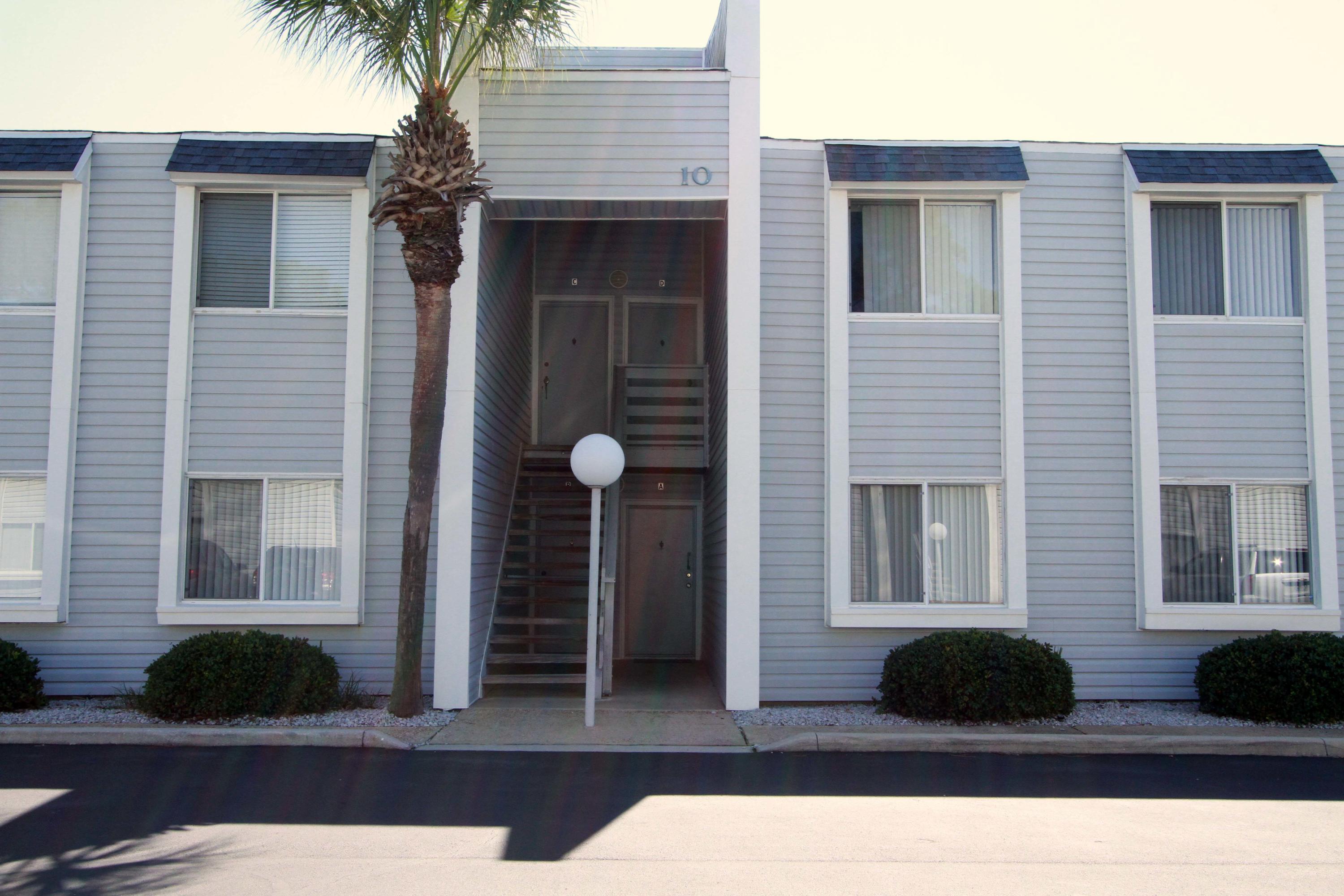 FINISTERRA CONDO - Residential