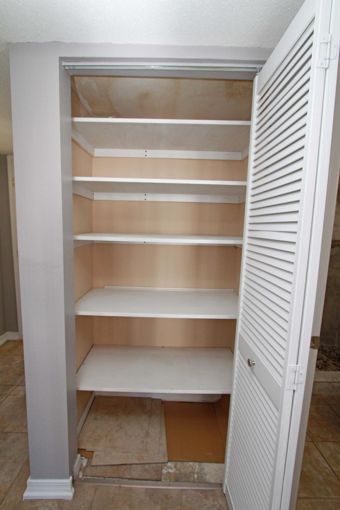 FINISTERRA CONDO - Residential