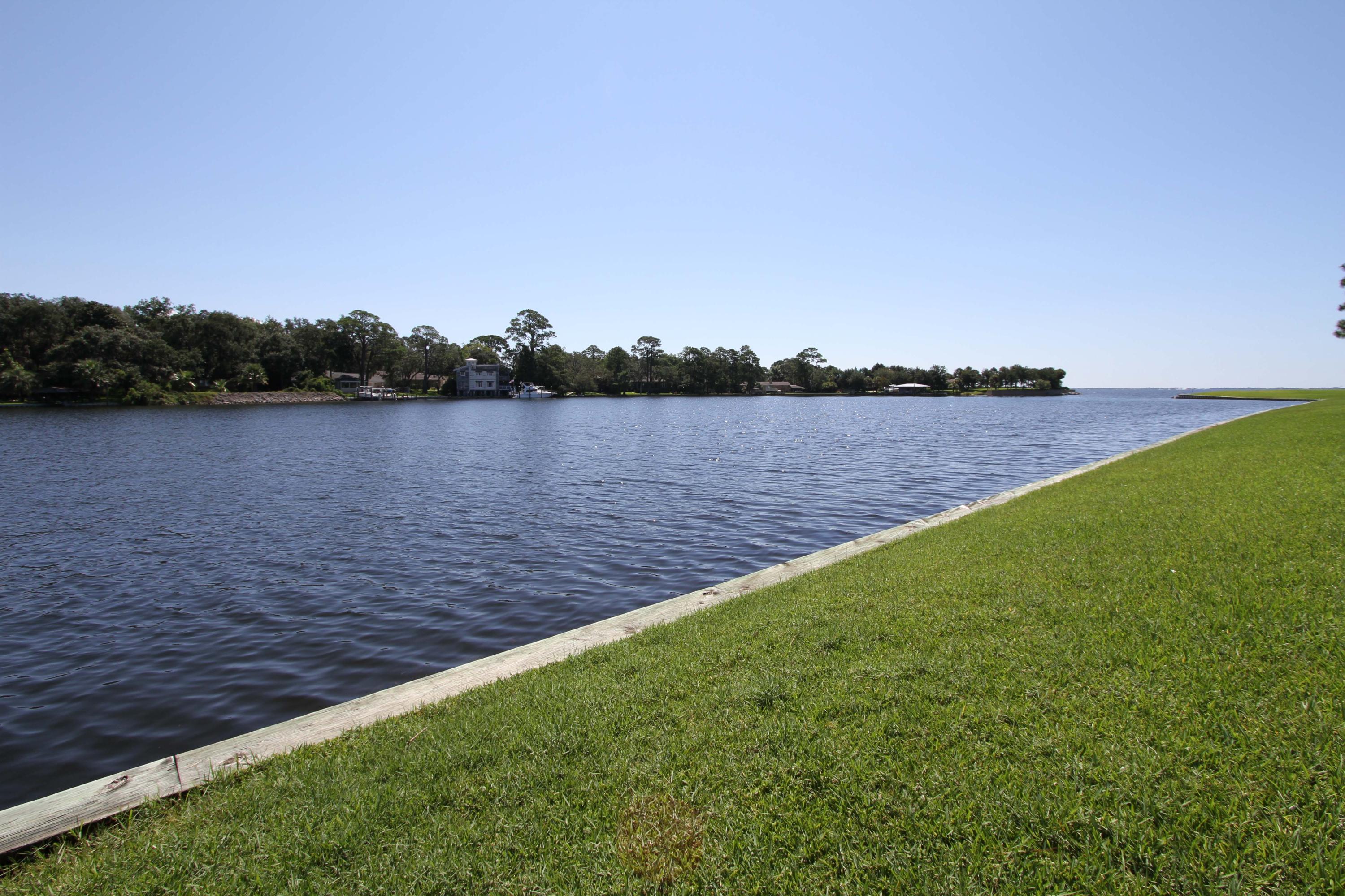 FINISTERRA CONDO - Residential