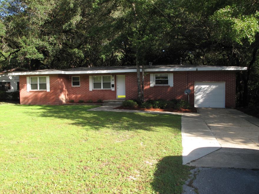 This brick home has beautiful, original wood floors, a great floor plan, and a spacious yard.
Situated in a quiet neighborhood, conveniently close to Eglin AFB's east gate.
$1,300 security deposit required.
$30.00 credit check fee required at time of application submittal for each
prospective tenant 18 years of age or older.