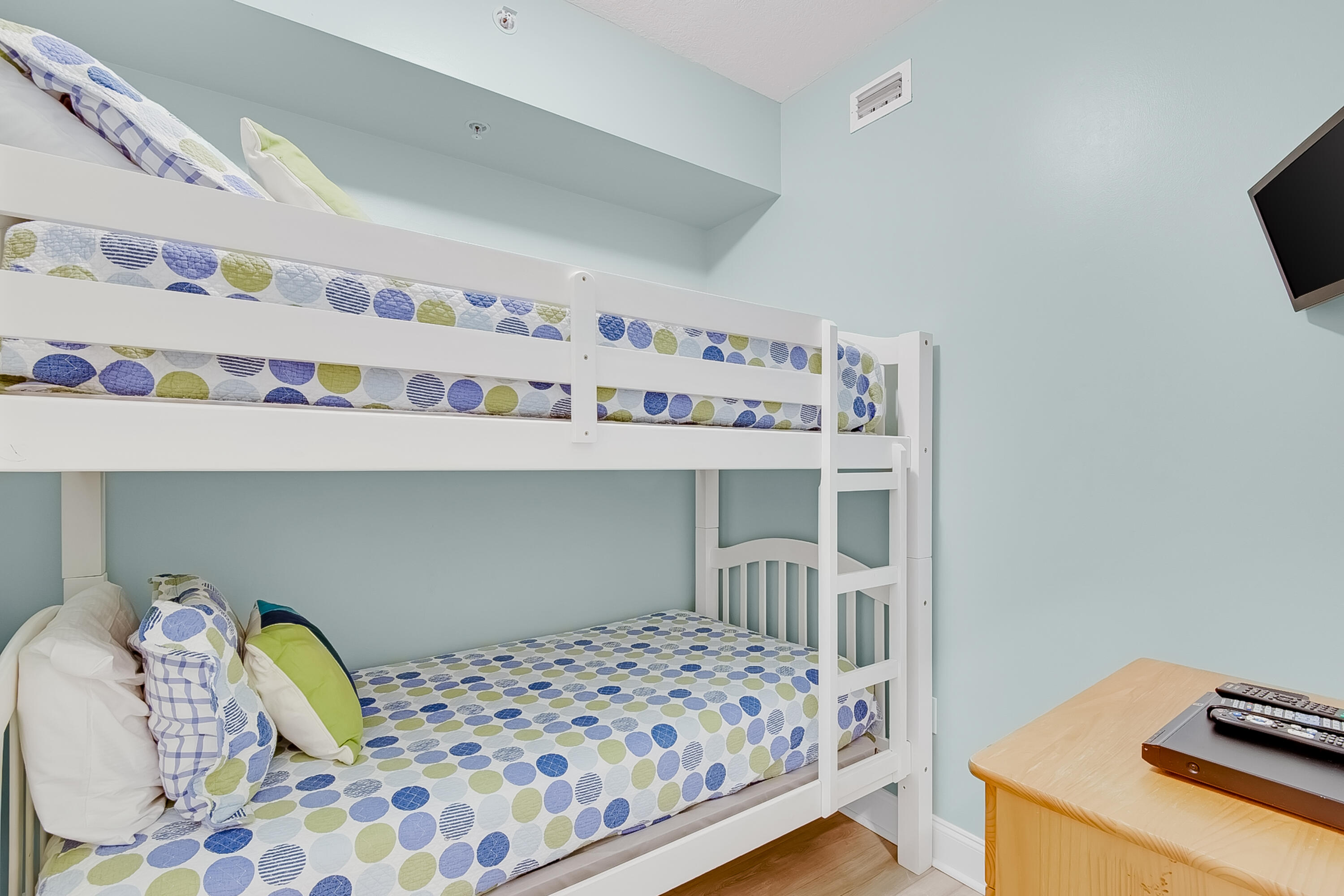 SUMMER PLACE - Residential